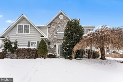 114 Farm View Court, Douglassville, PA MLS: PABK2066504