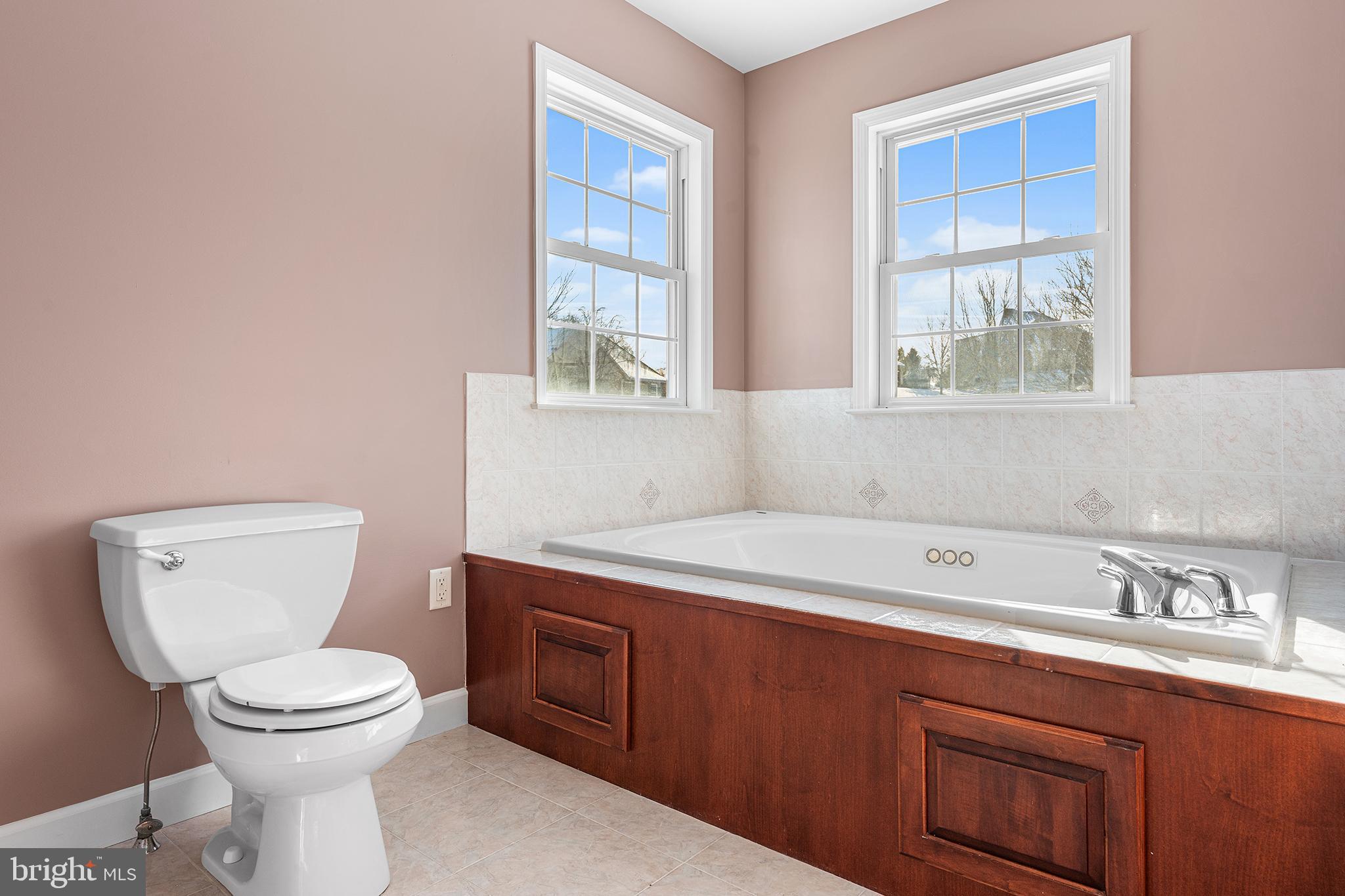 WOODS EDGE - Residential