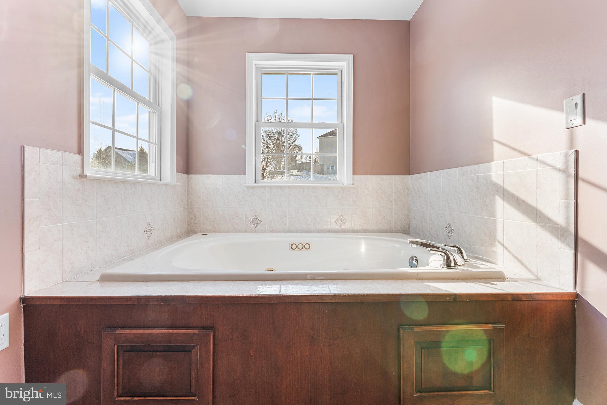 WOODS EDGE - Residential