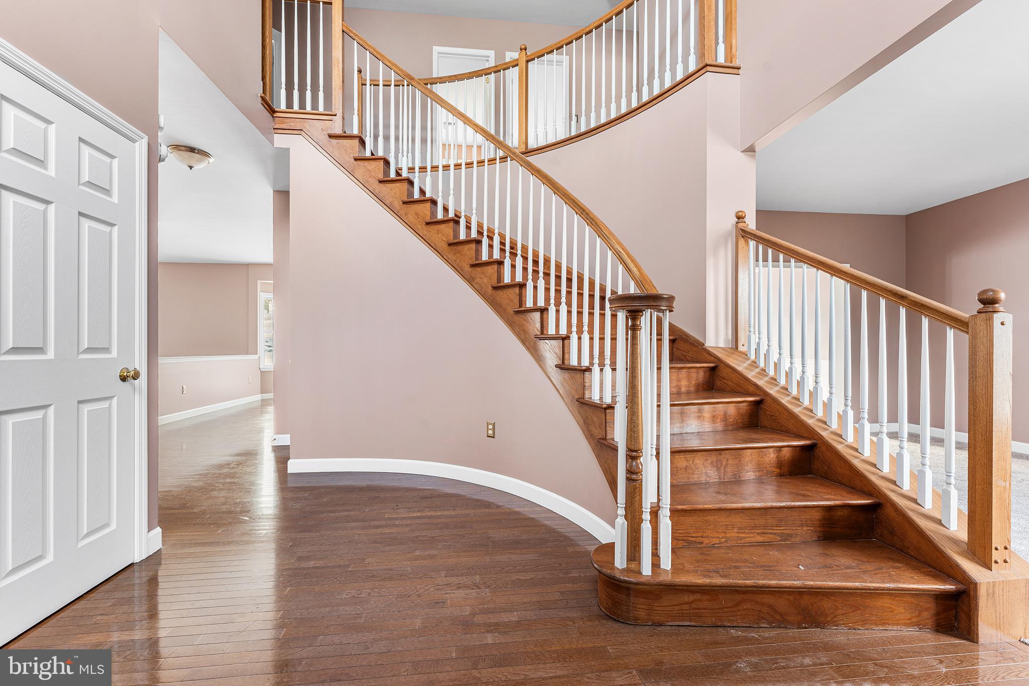 WOODS EDGE - Residential