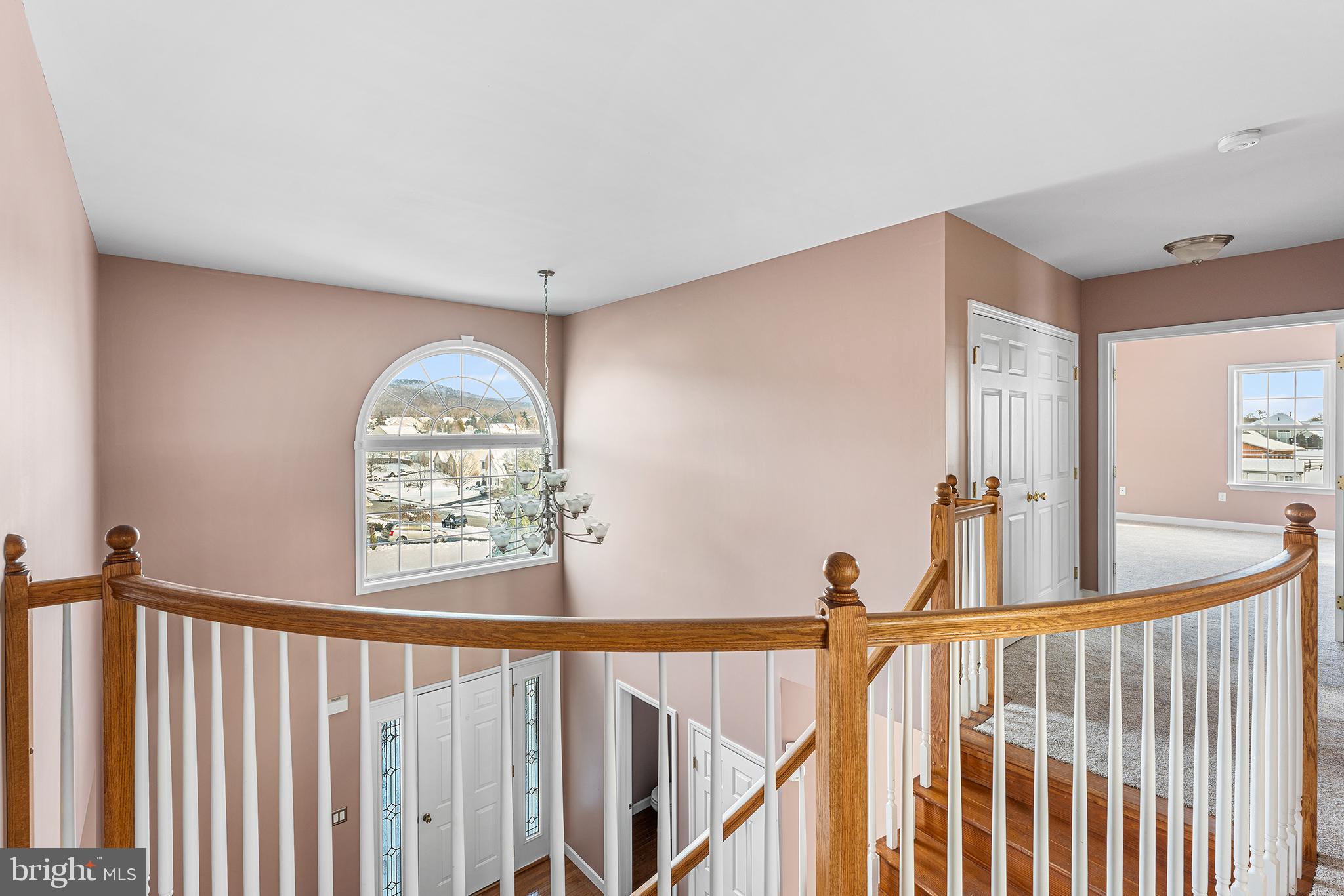 WOODS EDGE - Residential