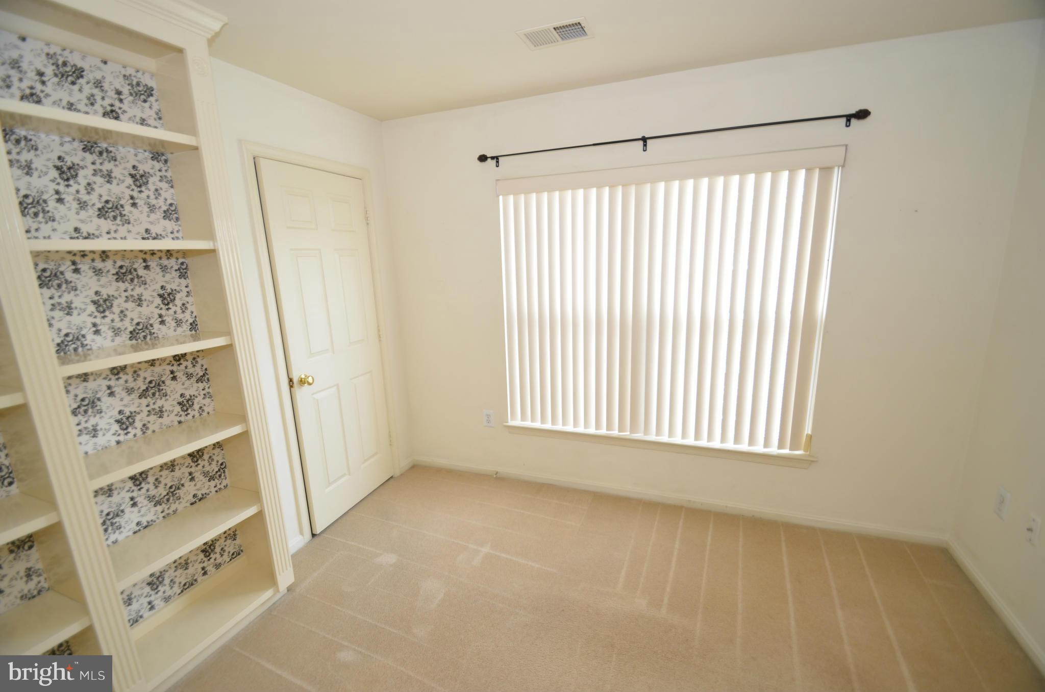 KINGSTOWNE - Residential Lease