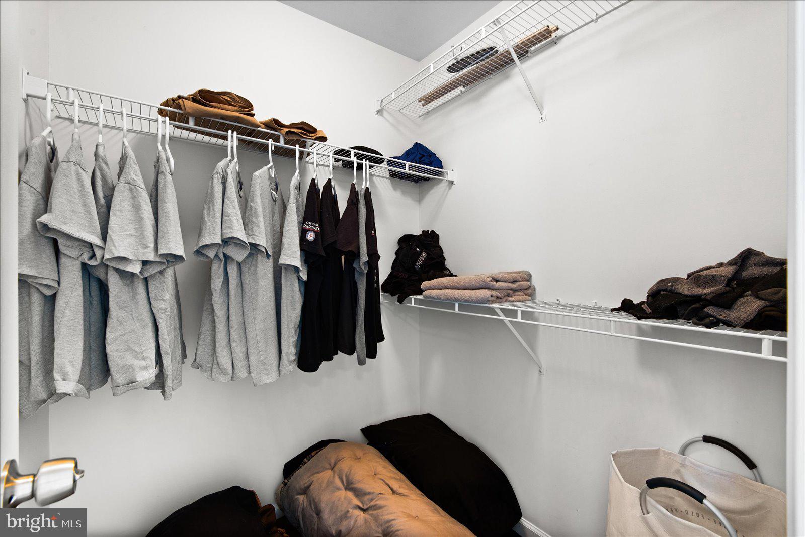 LAKE CAROLINE - Residential