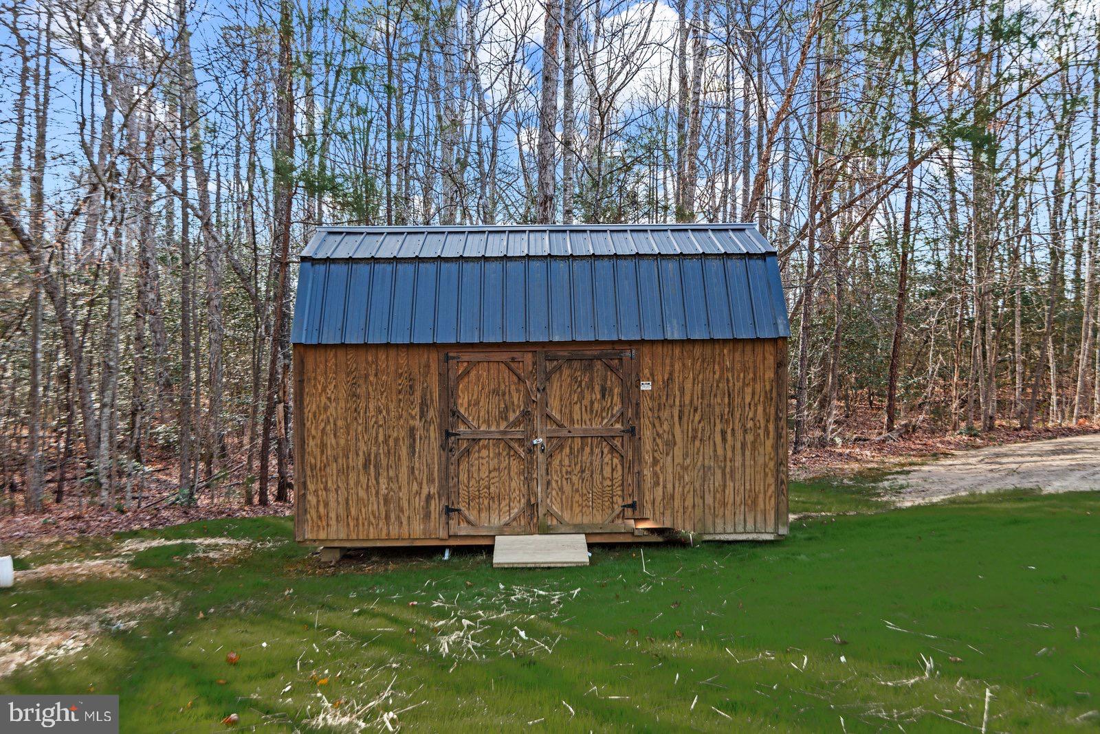 LAKE CAROLINE - Residential