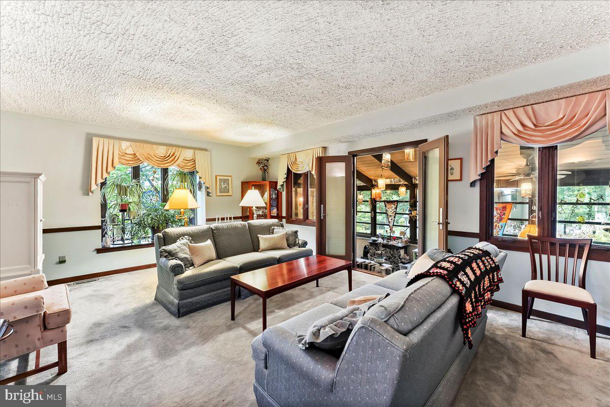 1200 DUNSINANE HILL