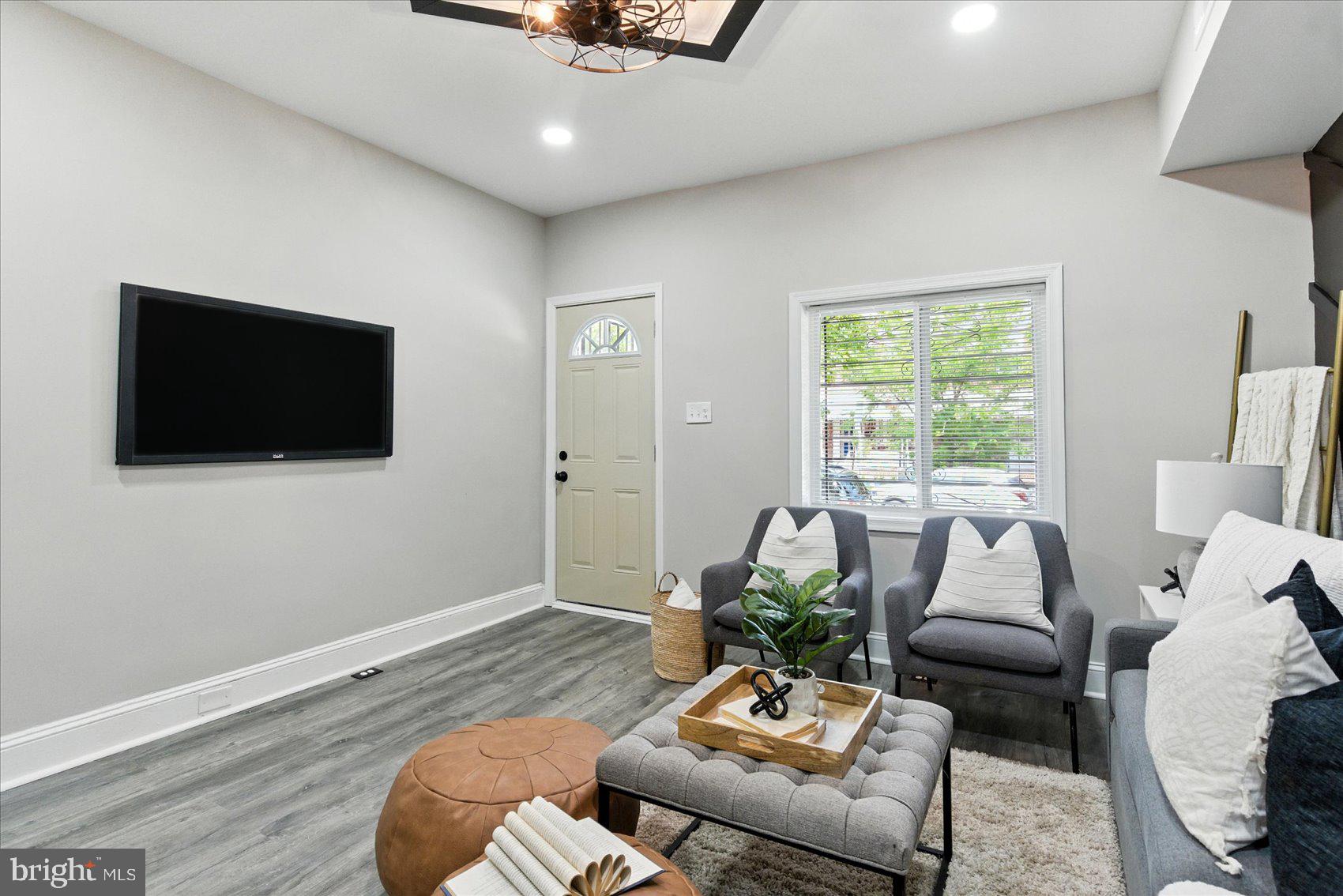 1607 MONTPELIER STREET