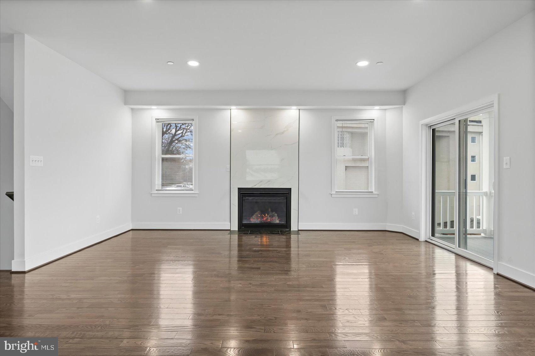 BIRD RIVER GROVE - Residential