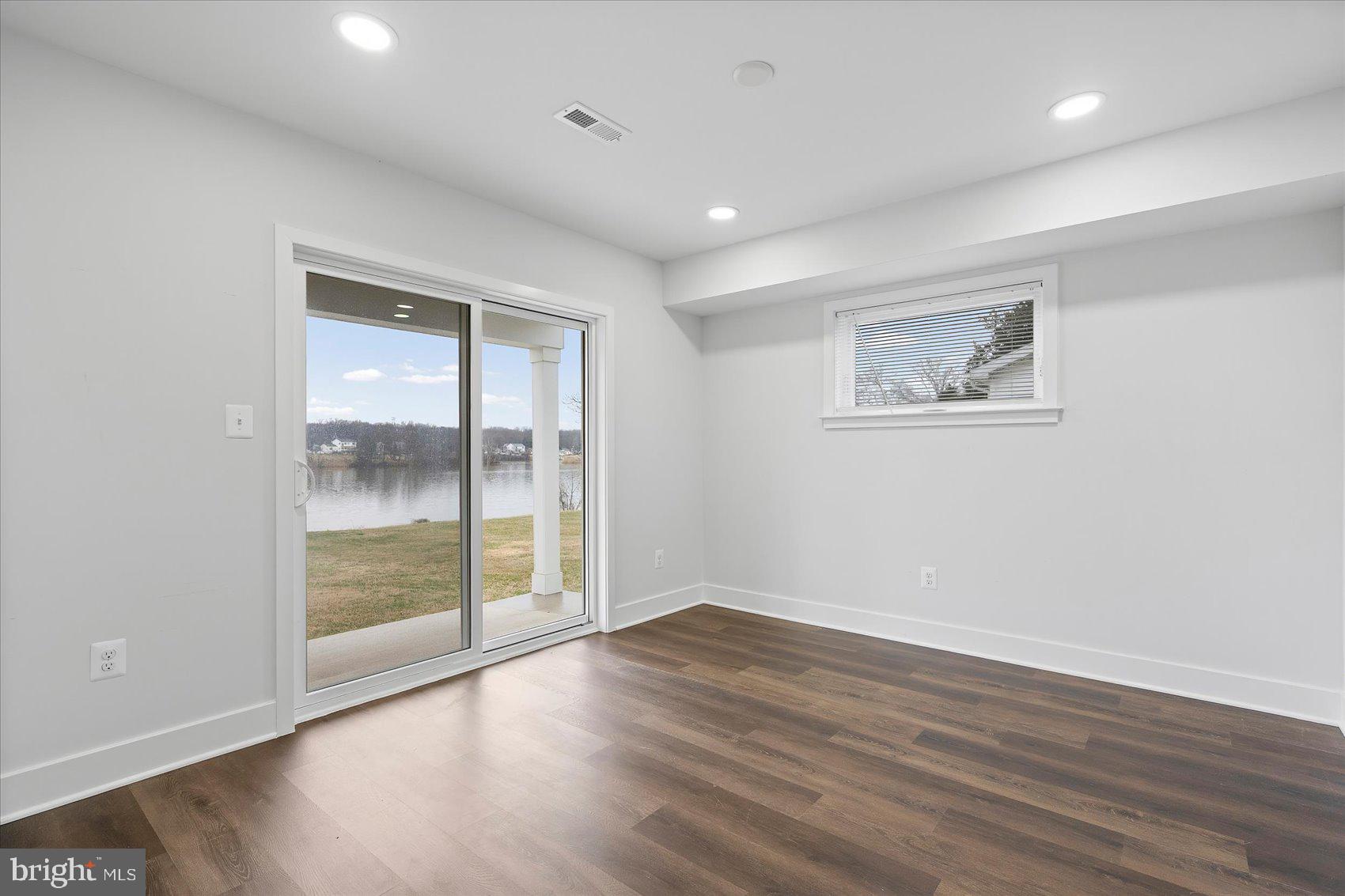 BIRD RIVER GROVE - Residential