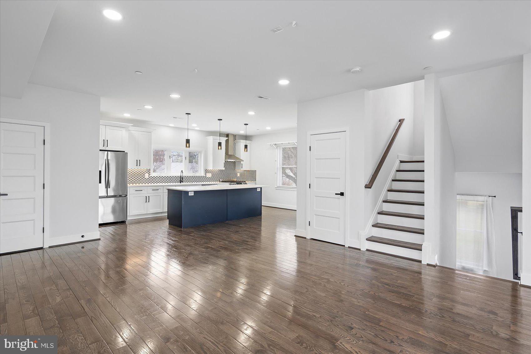 BIRD RIVER GROVE - Residential