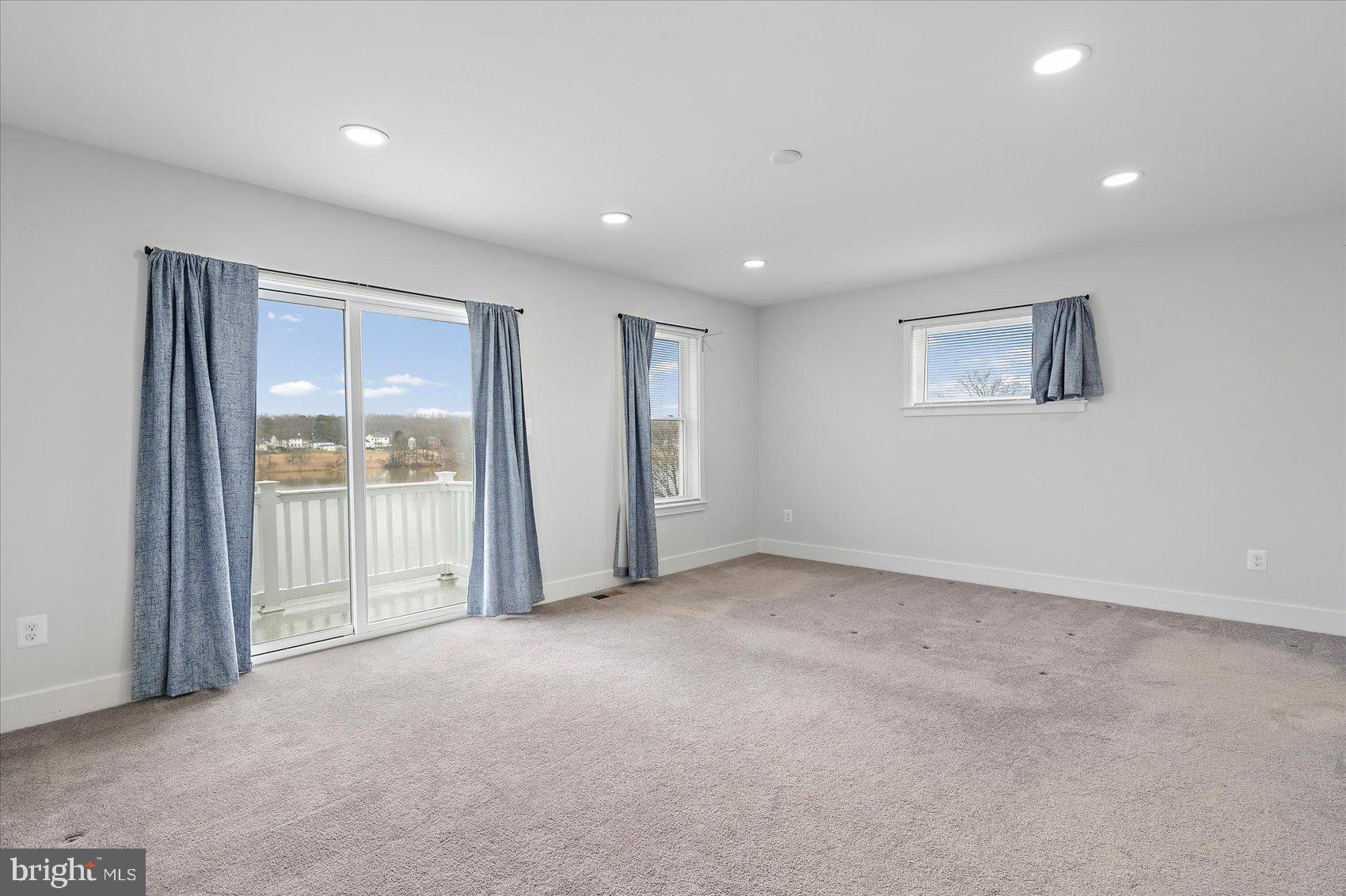 BIRD RIVER GROVE - Residential