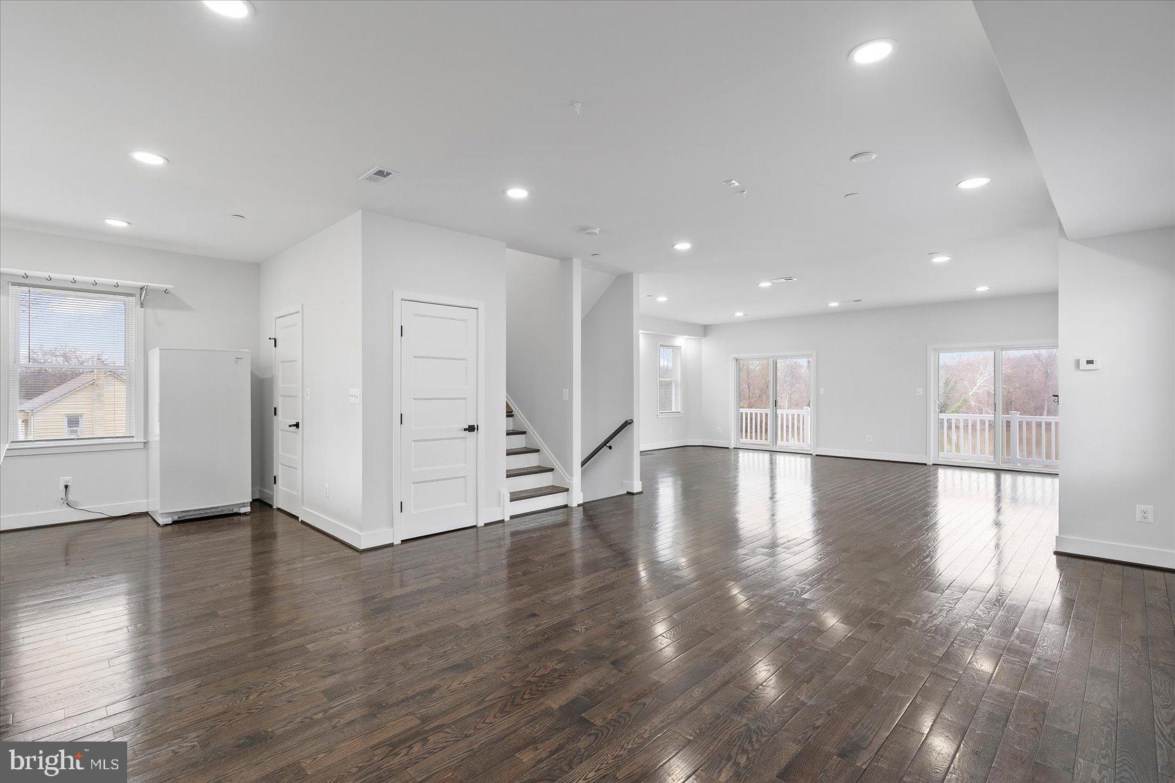 BIRD RIVER GROVE - Residential