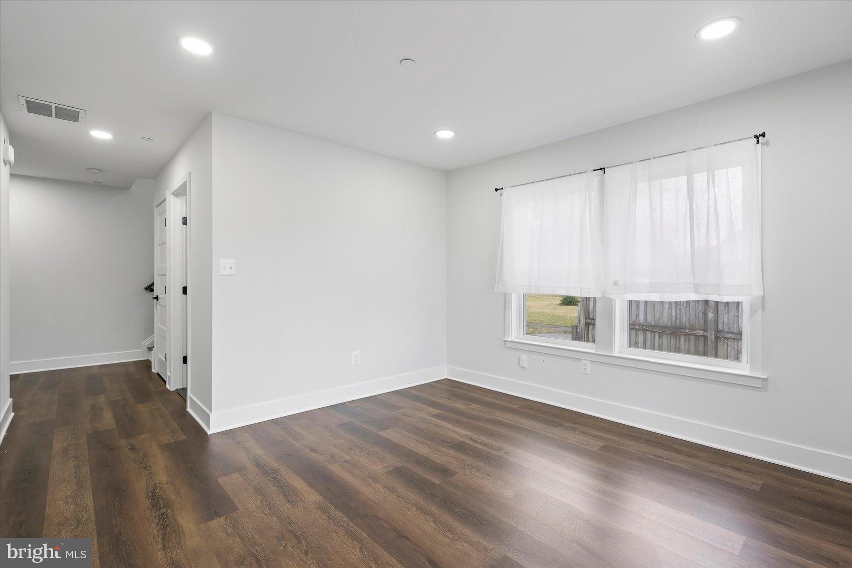 BIRD RIVER GROVE - Residential