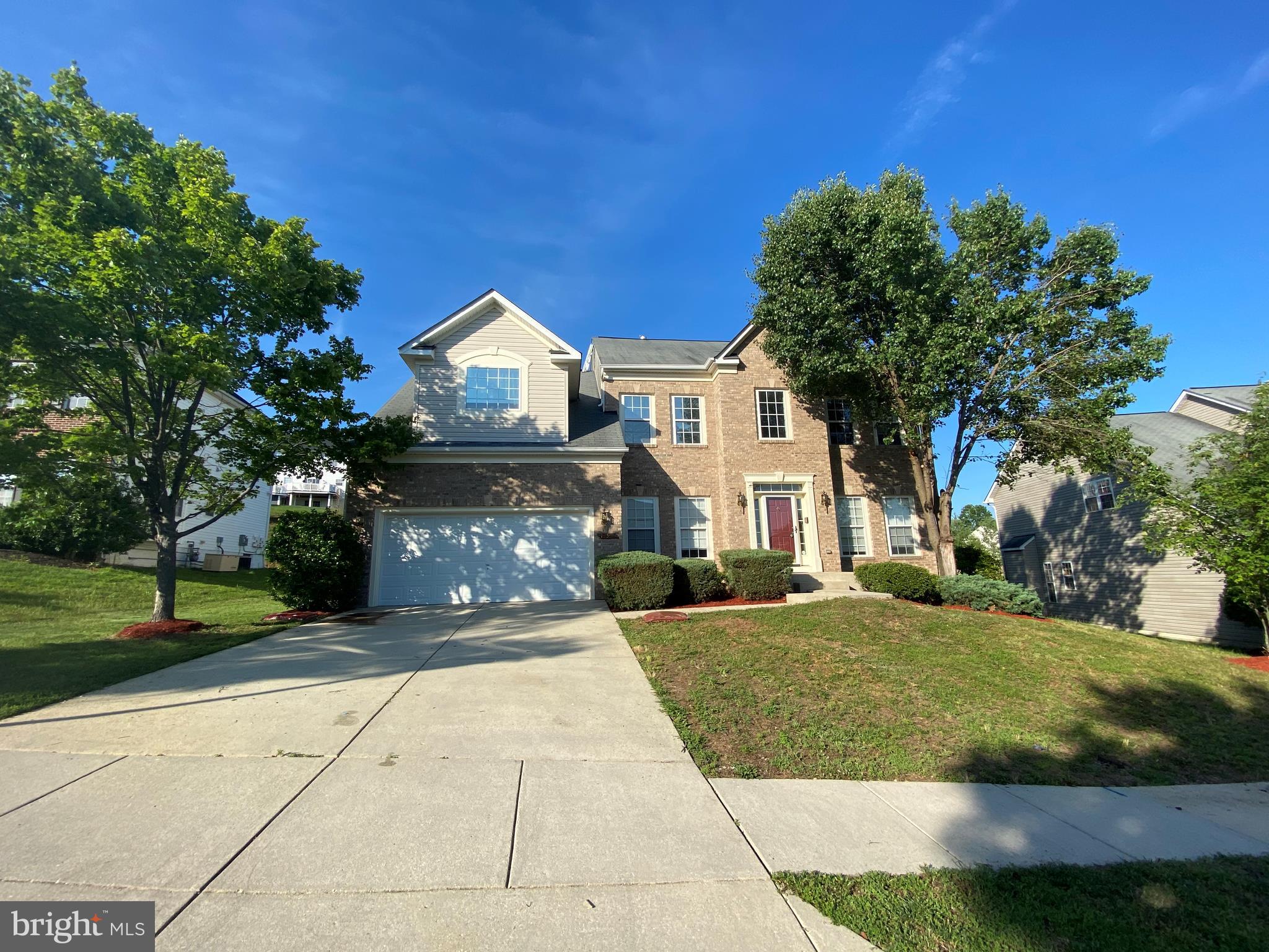 HILLANTRAE - Residential