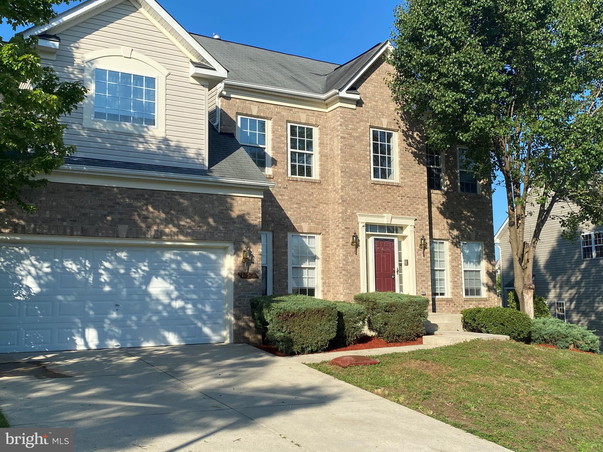 HILLANTRAE - Residential