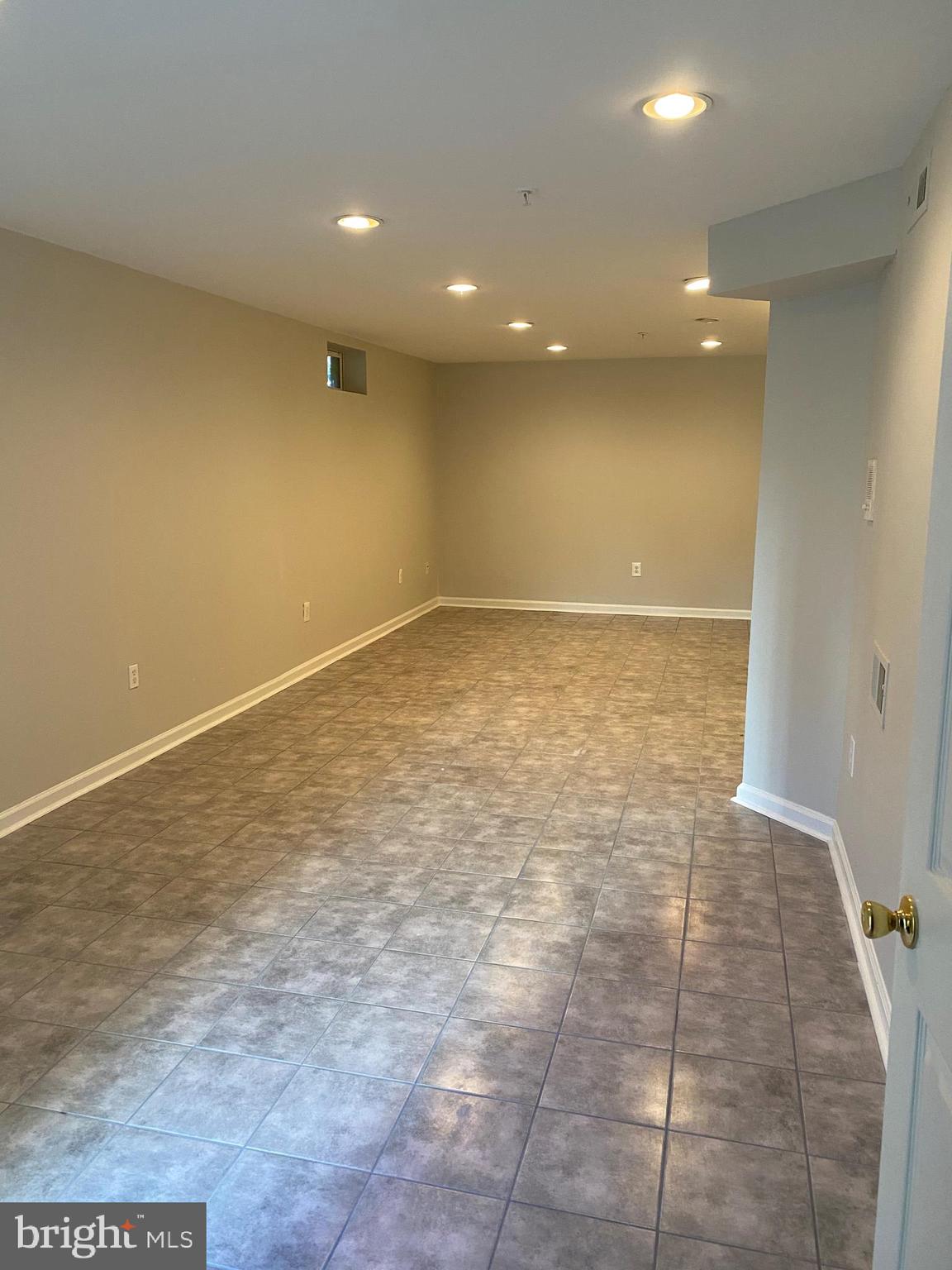 HILLANTRAE - Residential