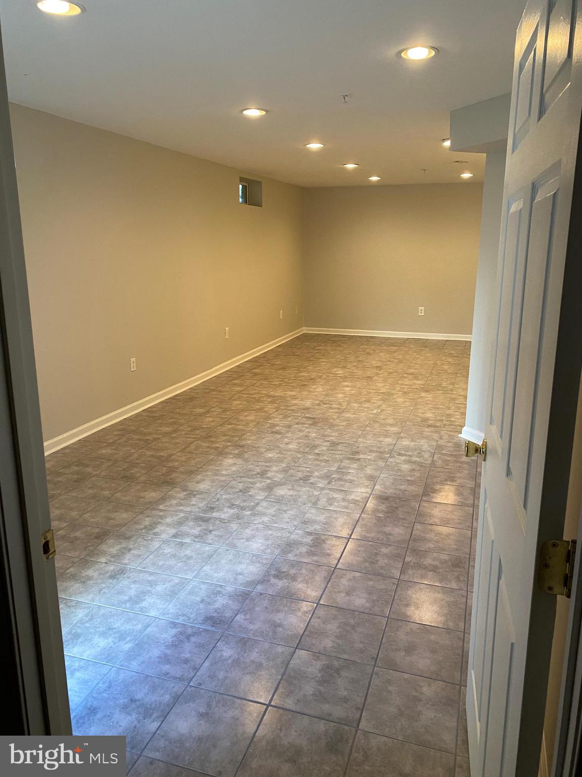 HILLANTRAE - Residential