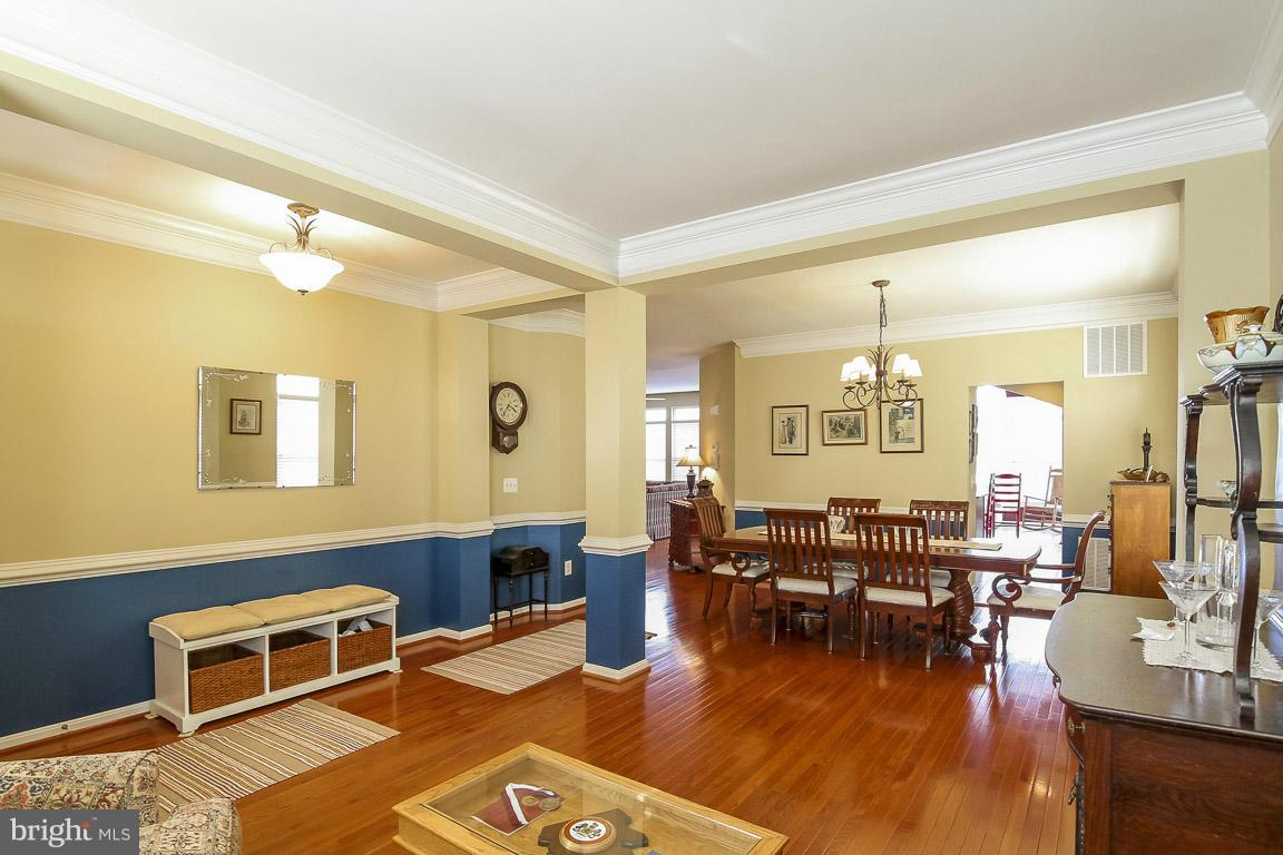 ASHBURN VILLAGE - Residential