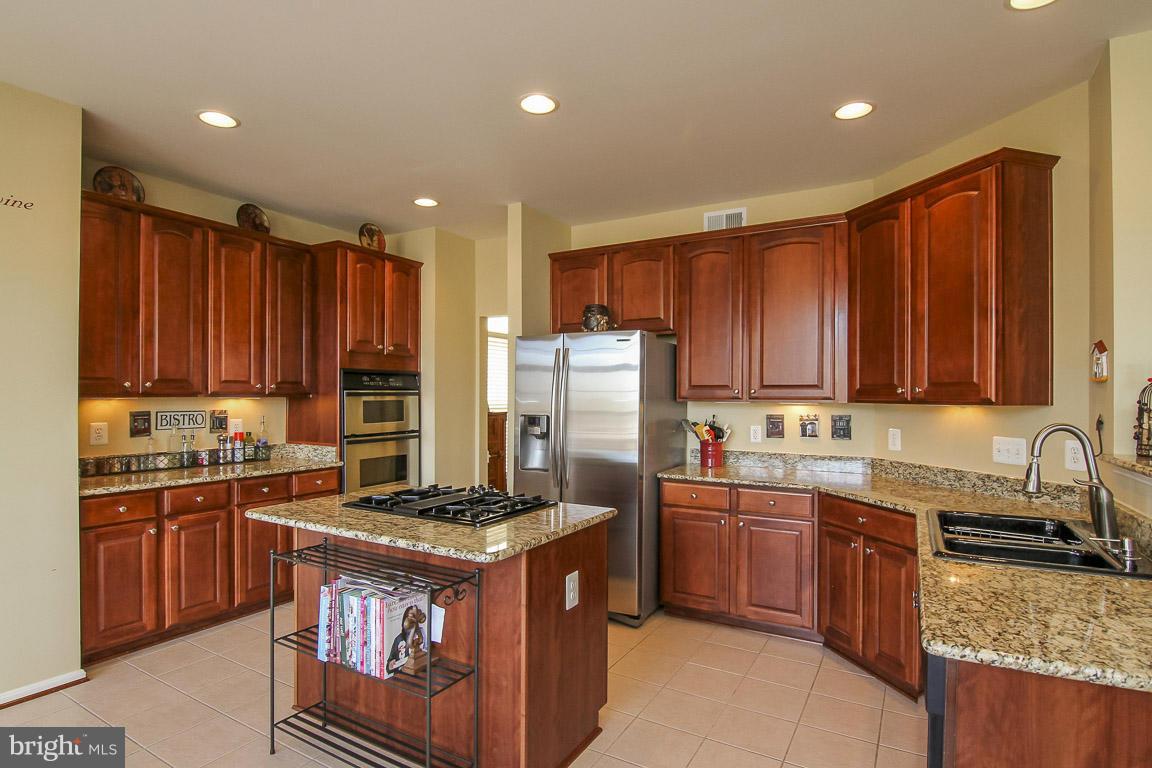 ASHBURN VILLAGE - Residential