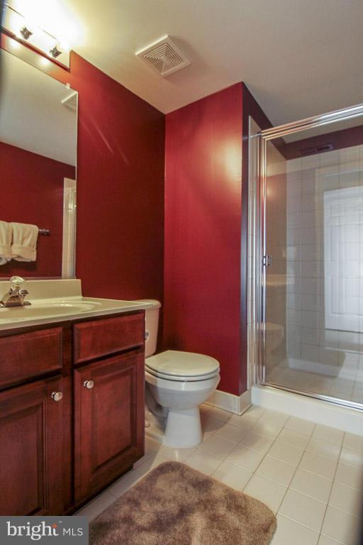 ASHBURN VILLAGE - Residential