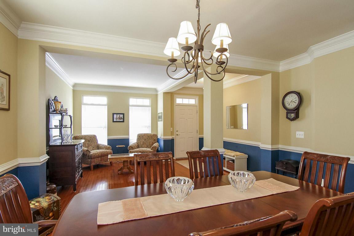 ASHBURN VILLAGE - Residential