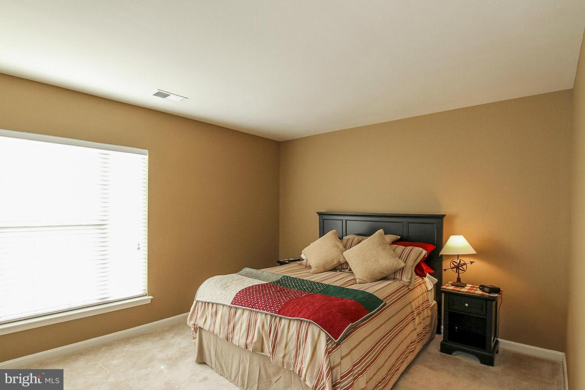 ASHBURN VILLAGE - Residential