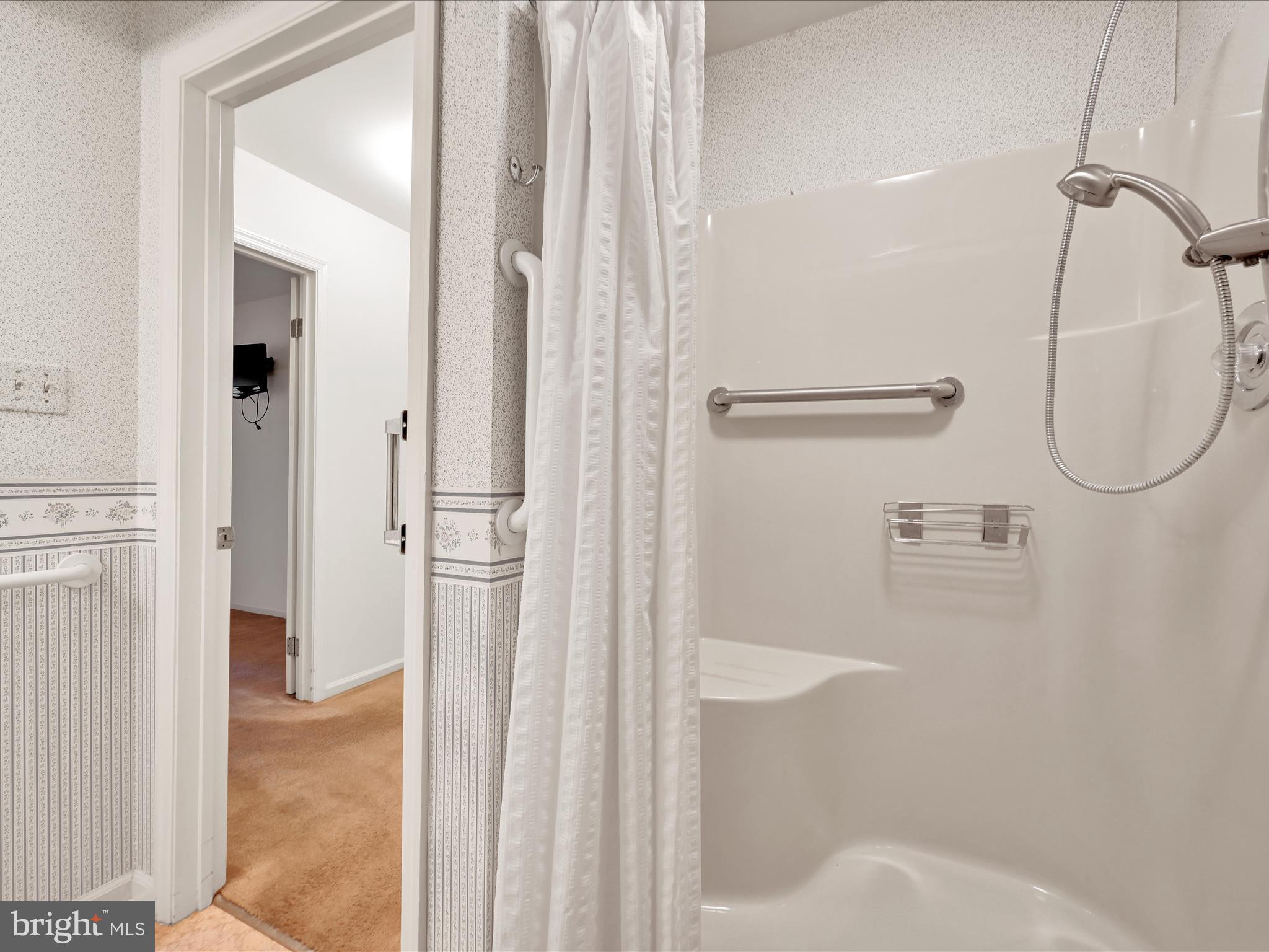 HILLTOP - Residential