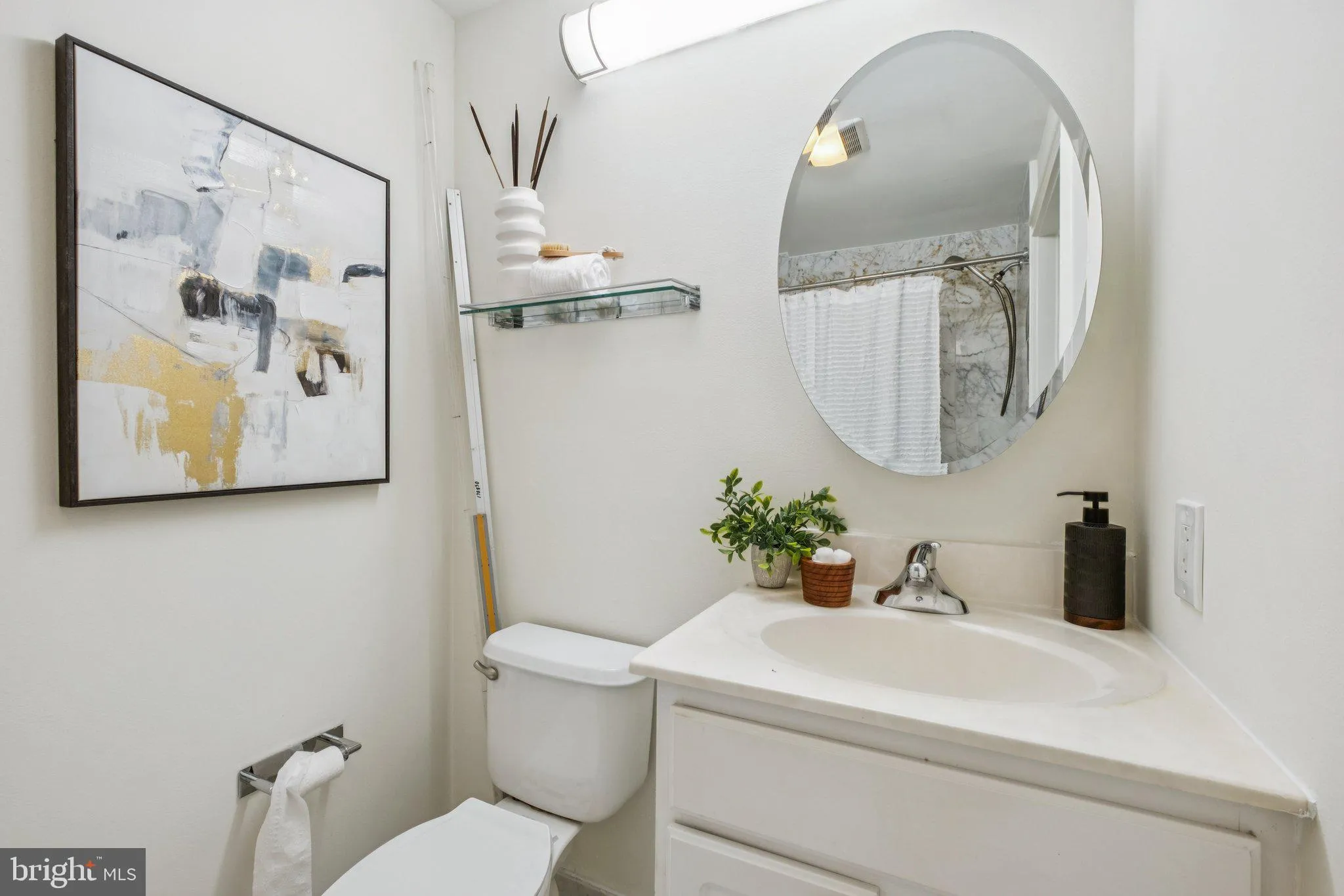 Philadelphia, Pennsylvania 19102, United States, 1 Bedroom Bedrooms, ,1 BathroomBathrooms,Residential,Contingent,200552