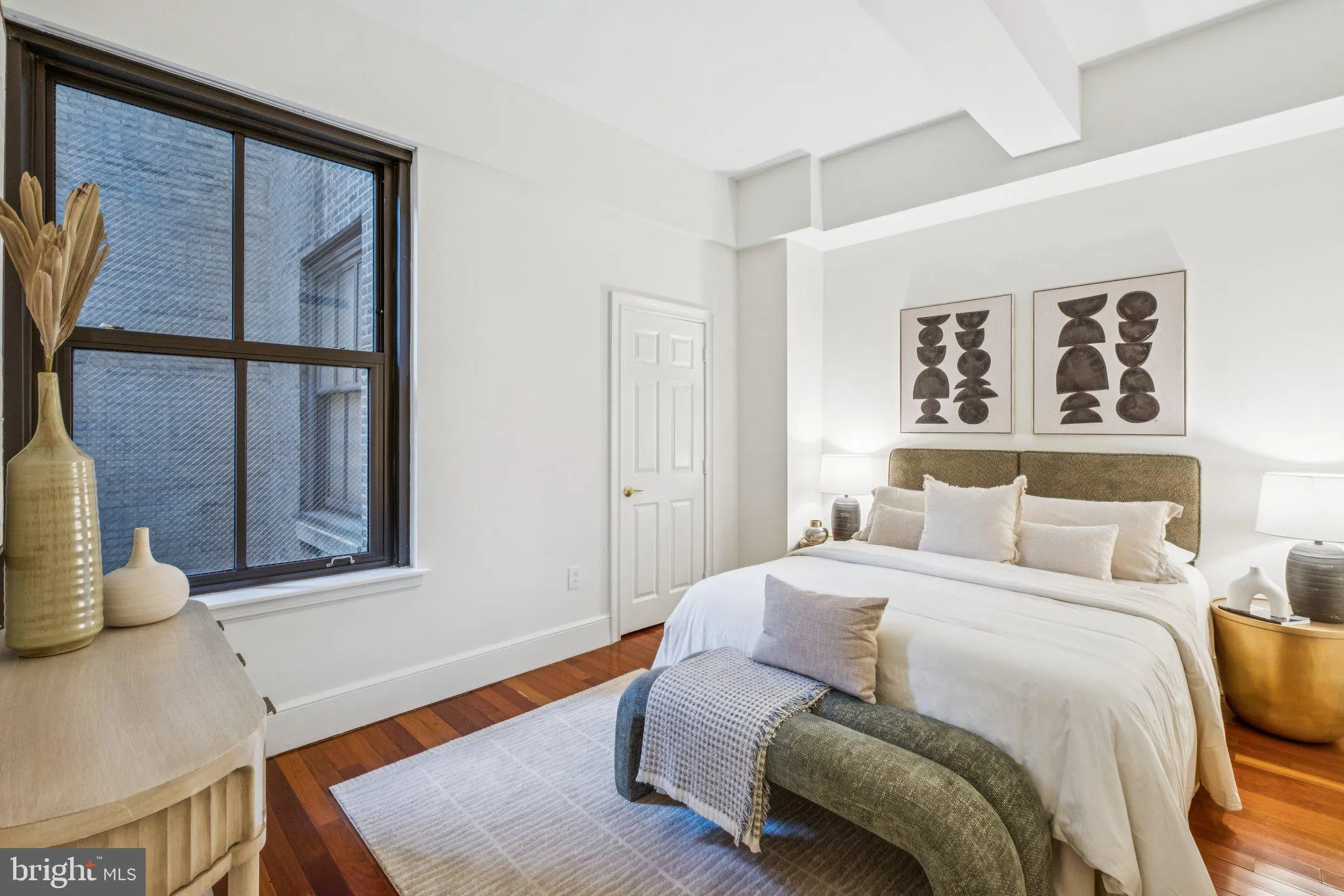 Philadelphia, Pennsylvania 19102, United States, 1 Bedroom Bedrooms, ,1 BathroomBathrooms,Residential,Contingent,200552