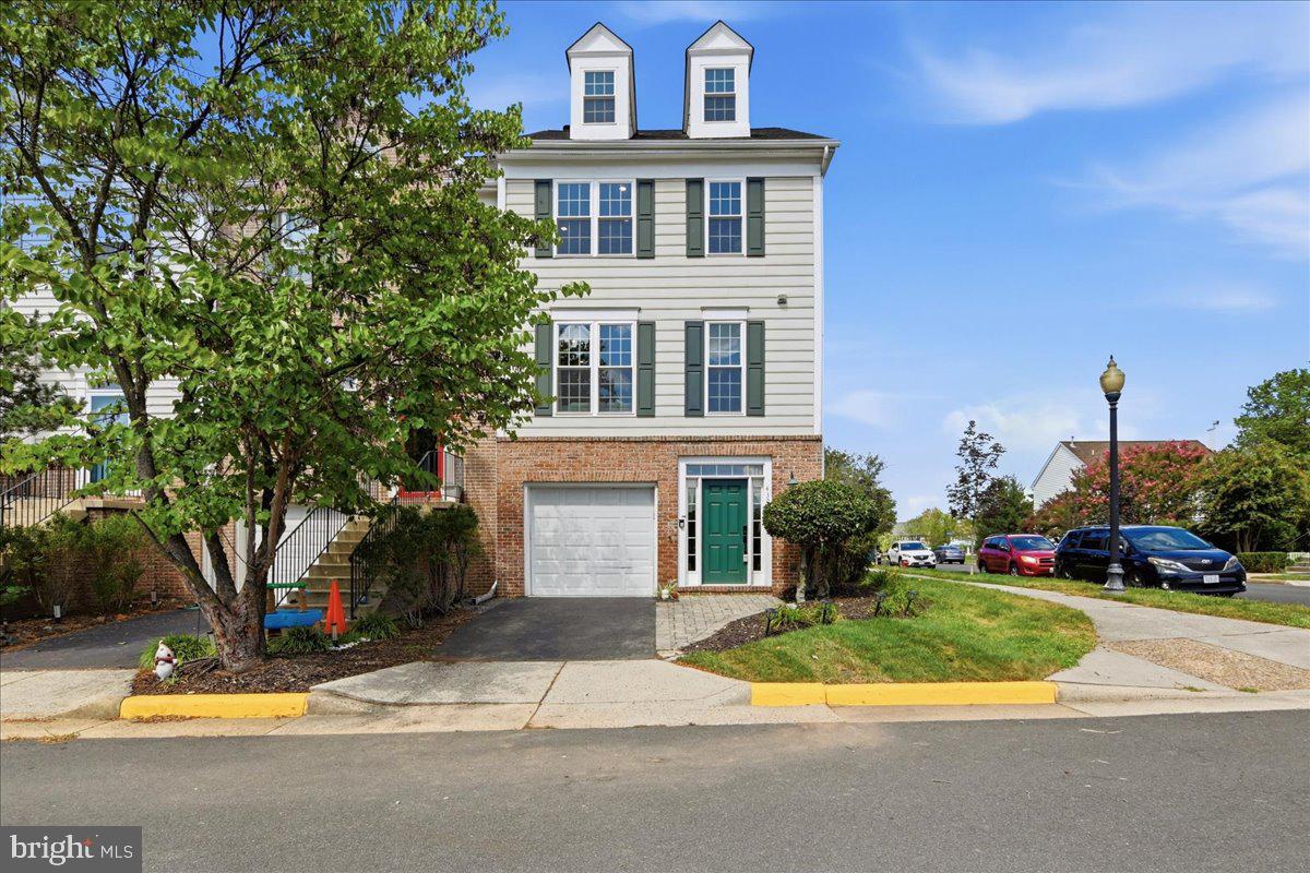 43092 FRANCIS SQUARE