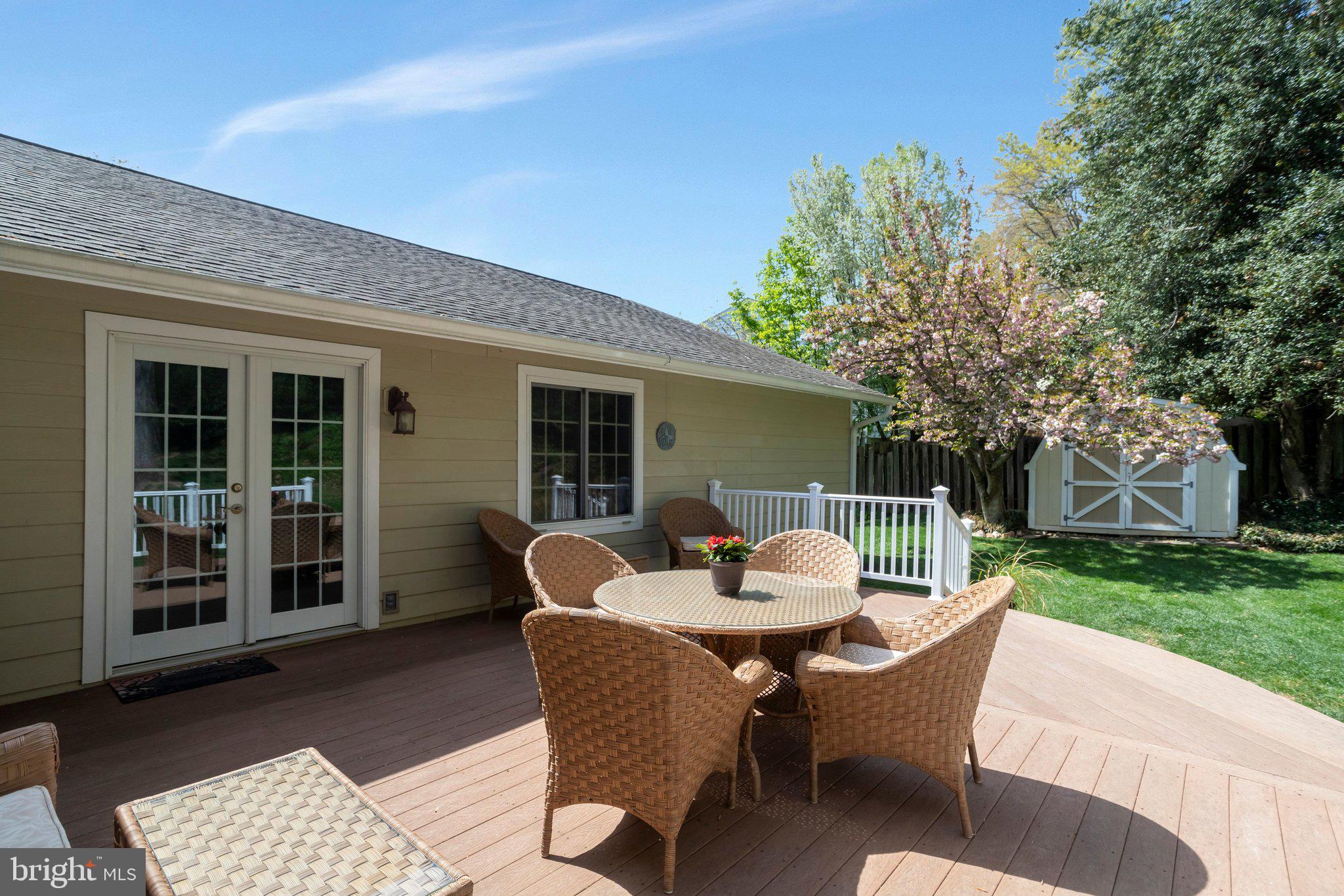 BENT TREE - Residential