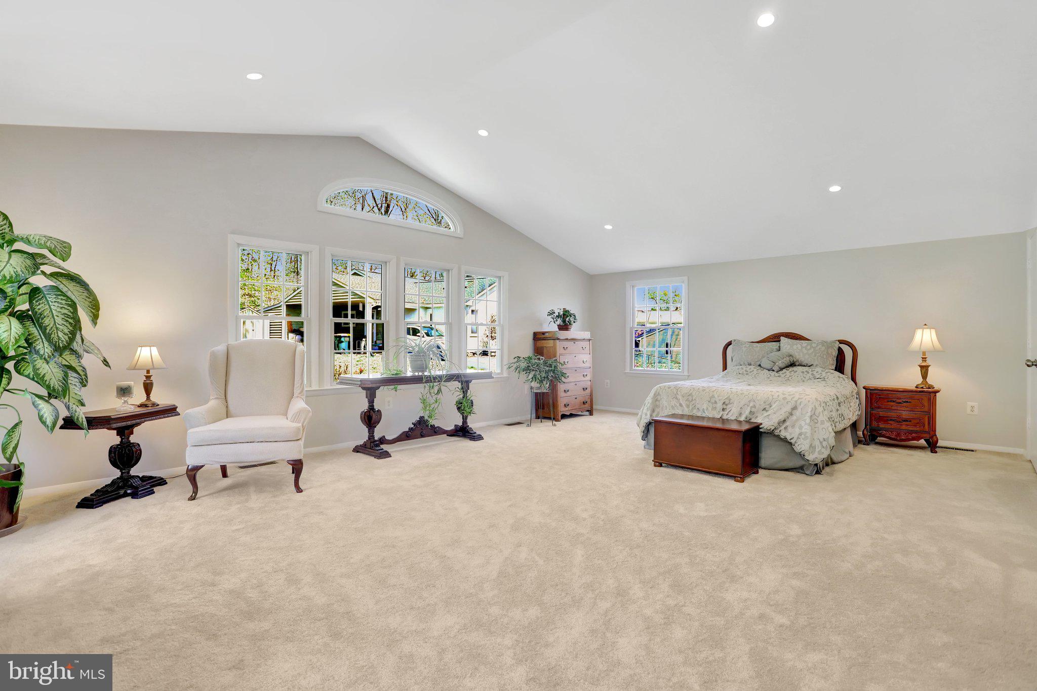 BENT TREE - Residential