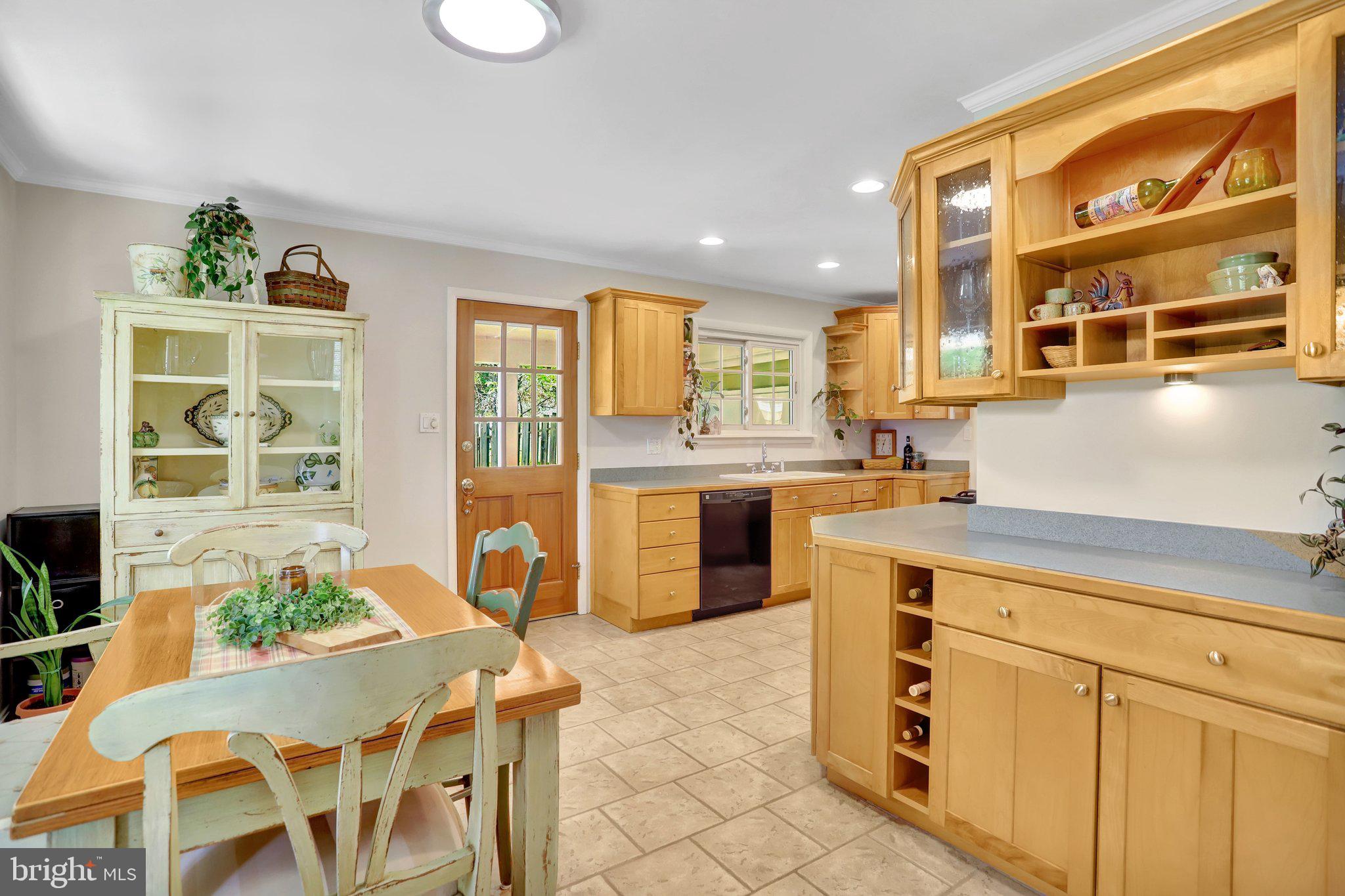 BENT TREE - Residential