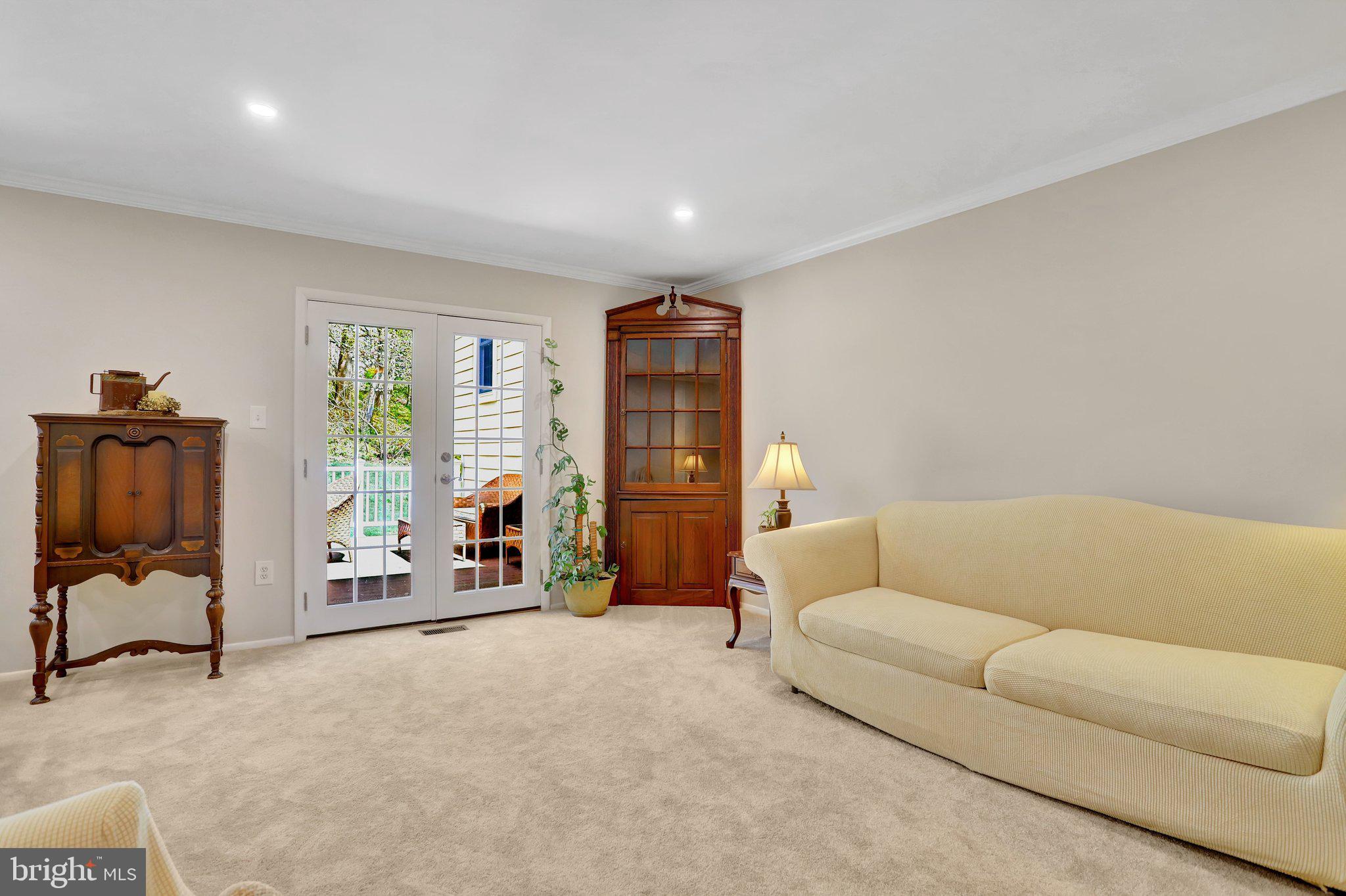 BENT TREE - Residential