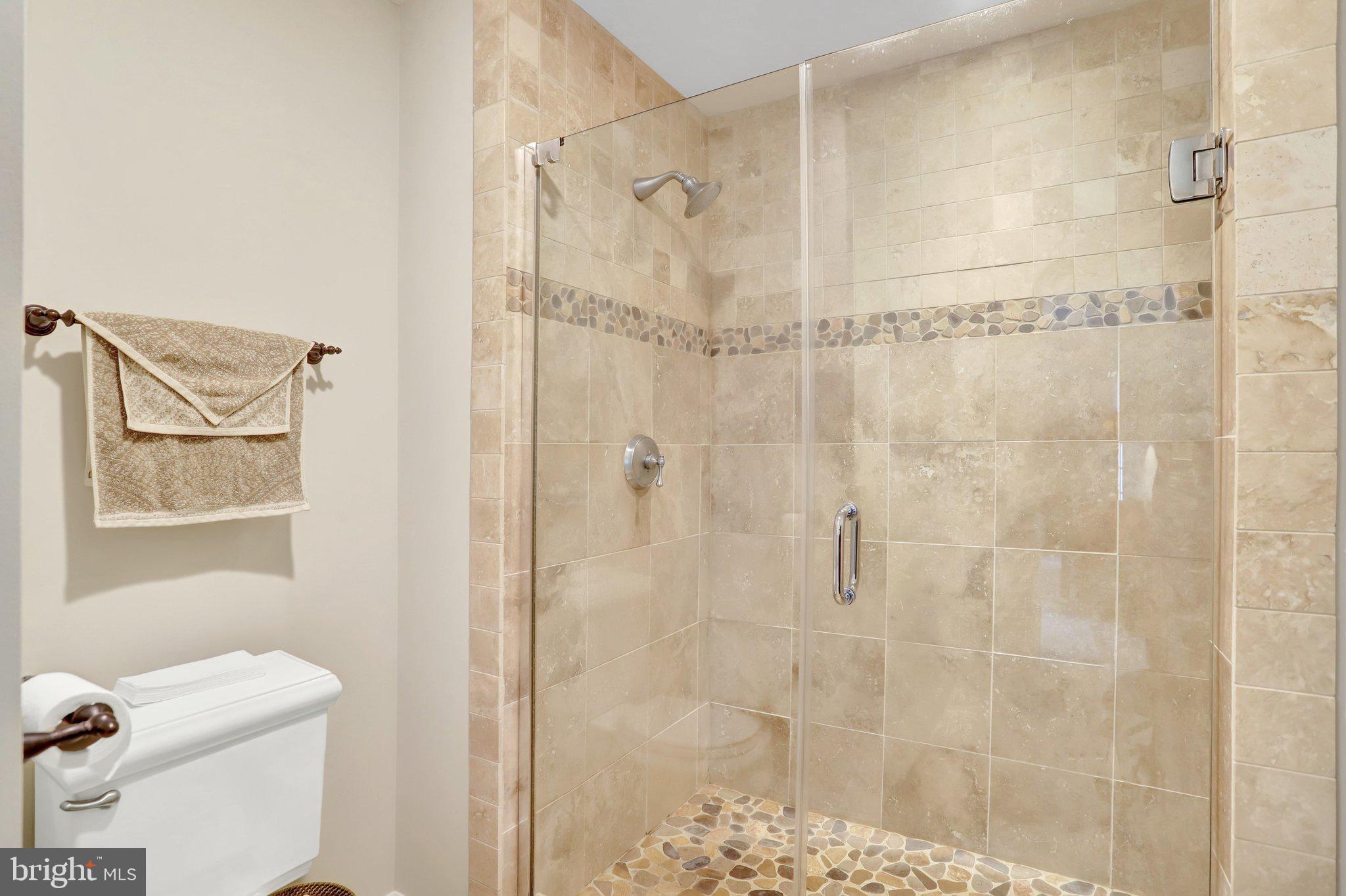 BENT TREE - Residential