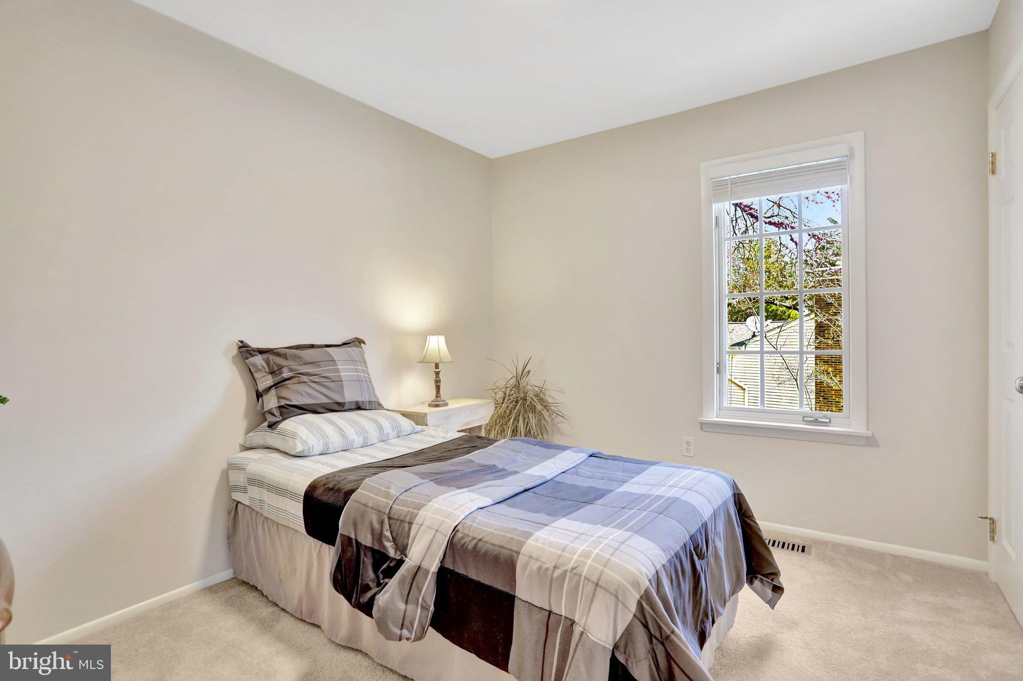 BENT TREE - Residential