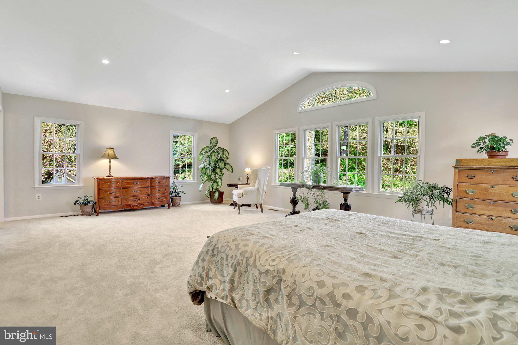 BENT TREE - Residential