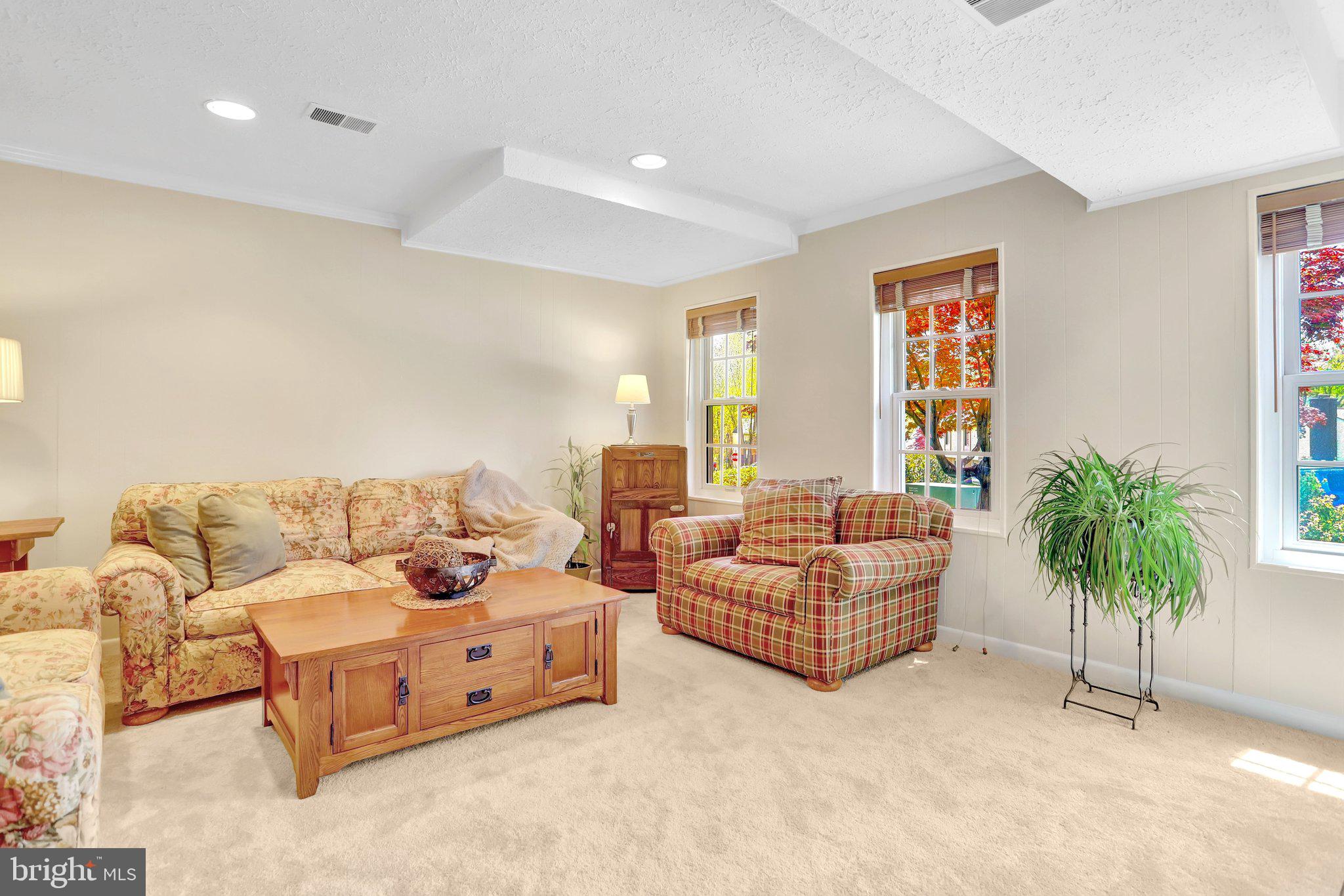 BENT TREE - Residential