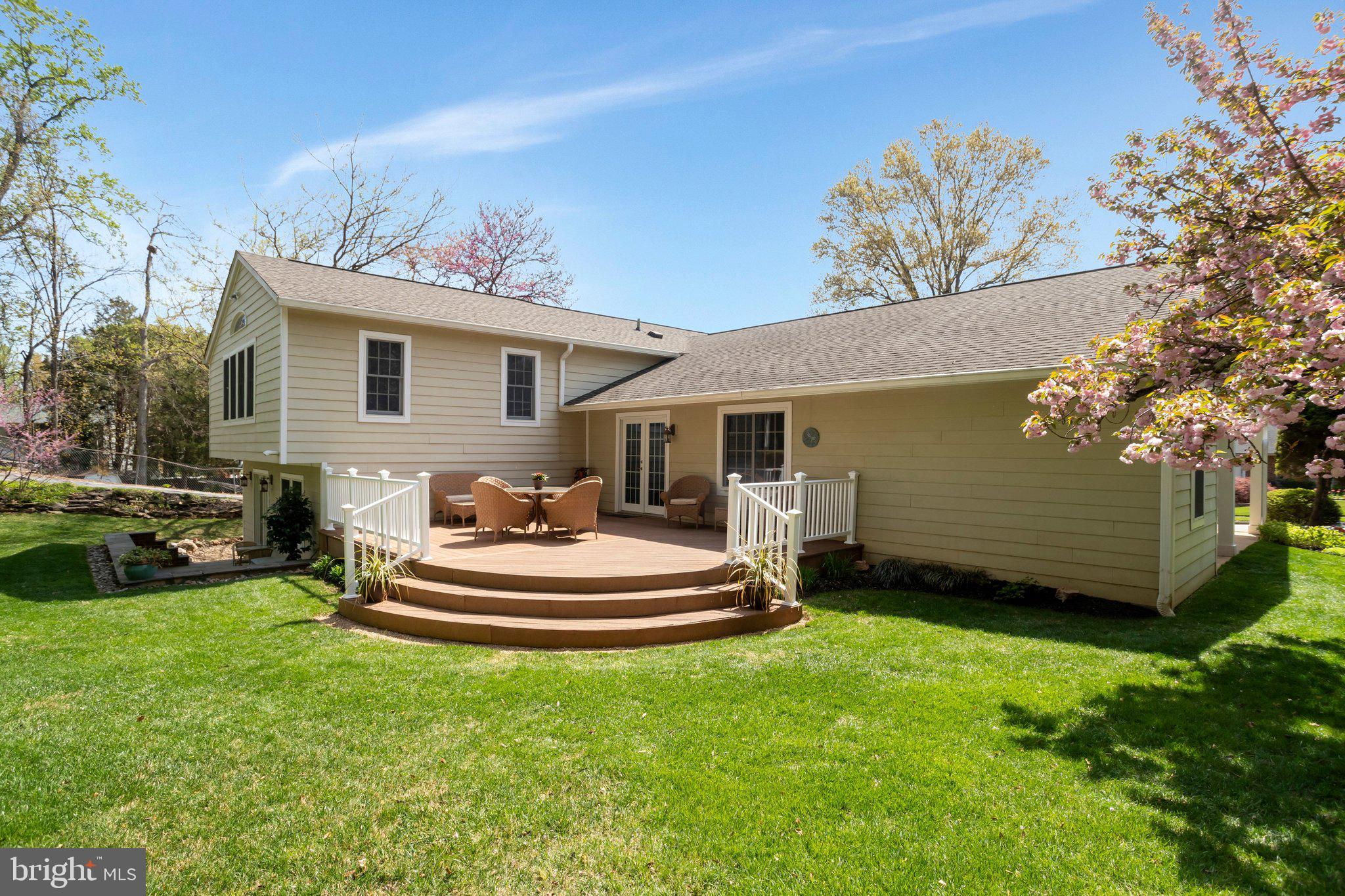 BENT TREE - Residential
