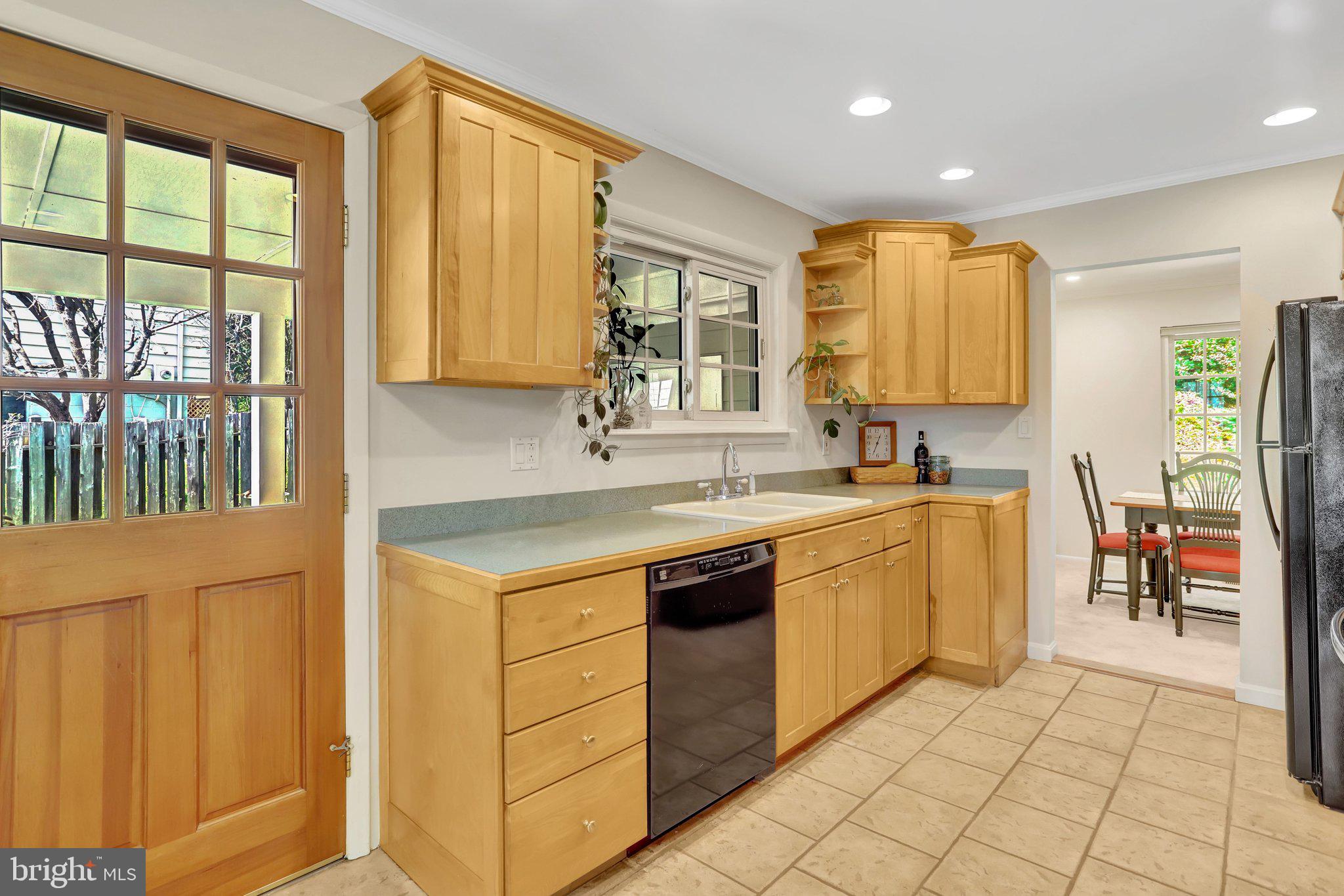 BENT TREE - Residential