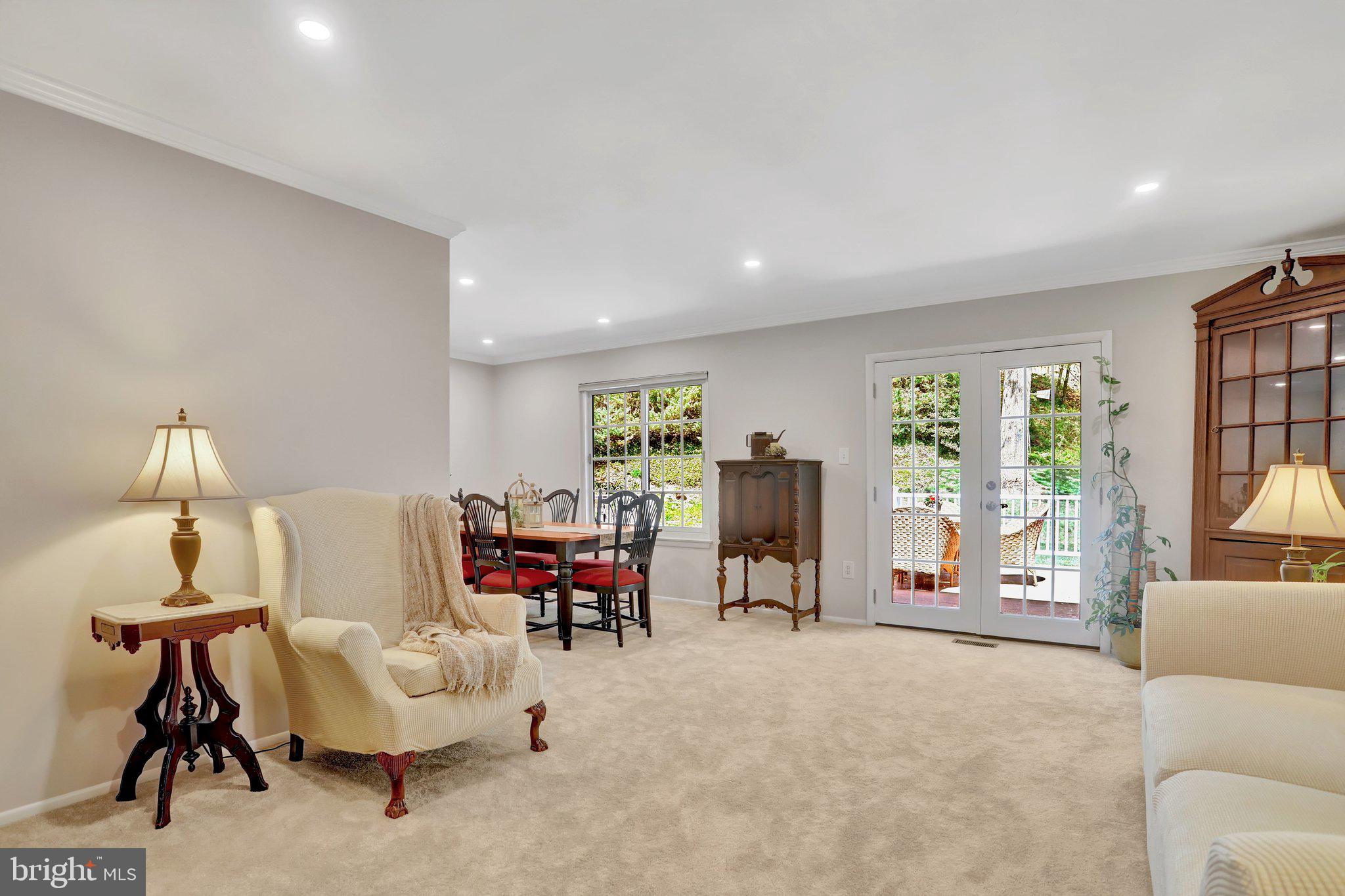 BENT TREE - Residential