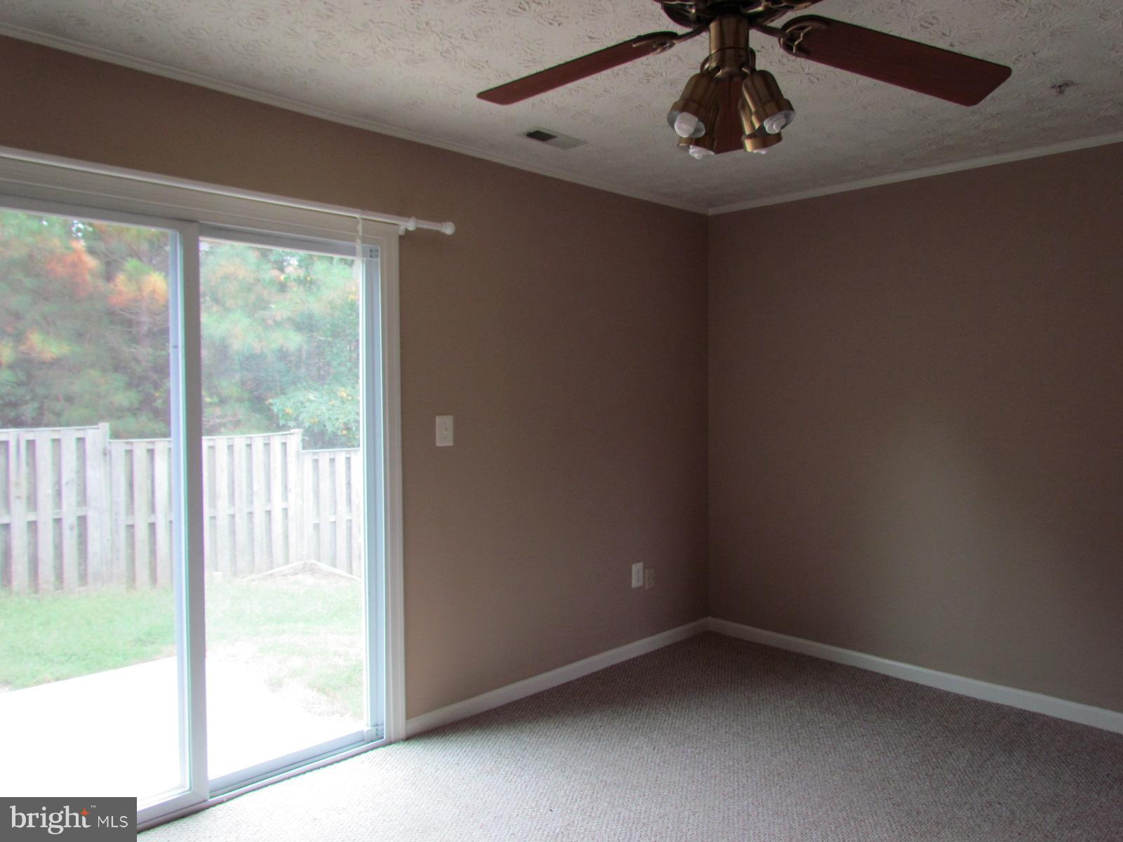 LAUREL GLEN - Residential Lease