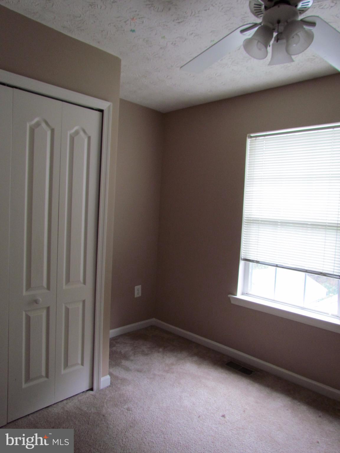 LAUREL GLEN - Residential Lease