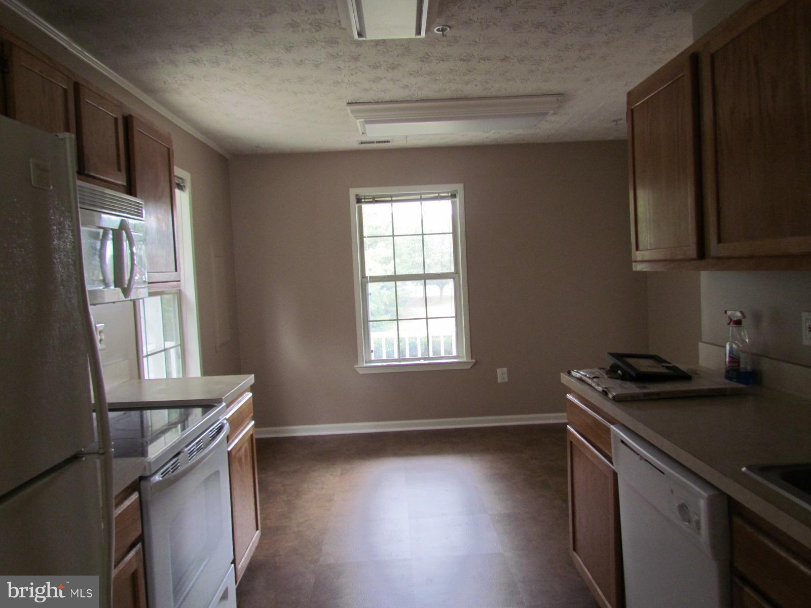 LAUREL GLEN - Residential Lease