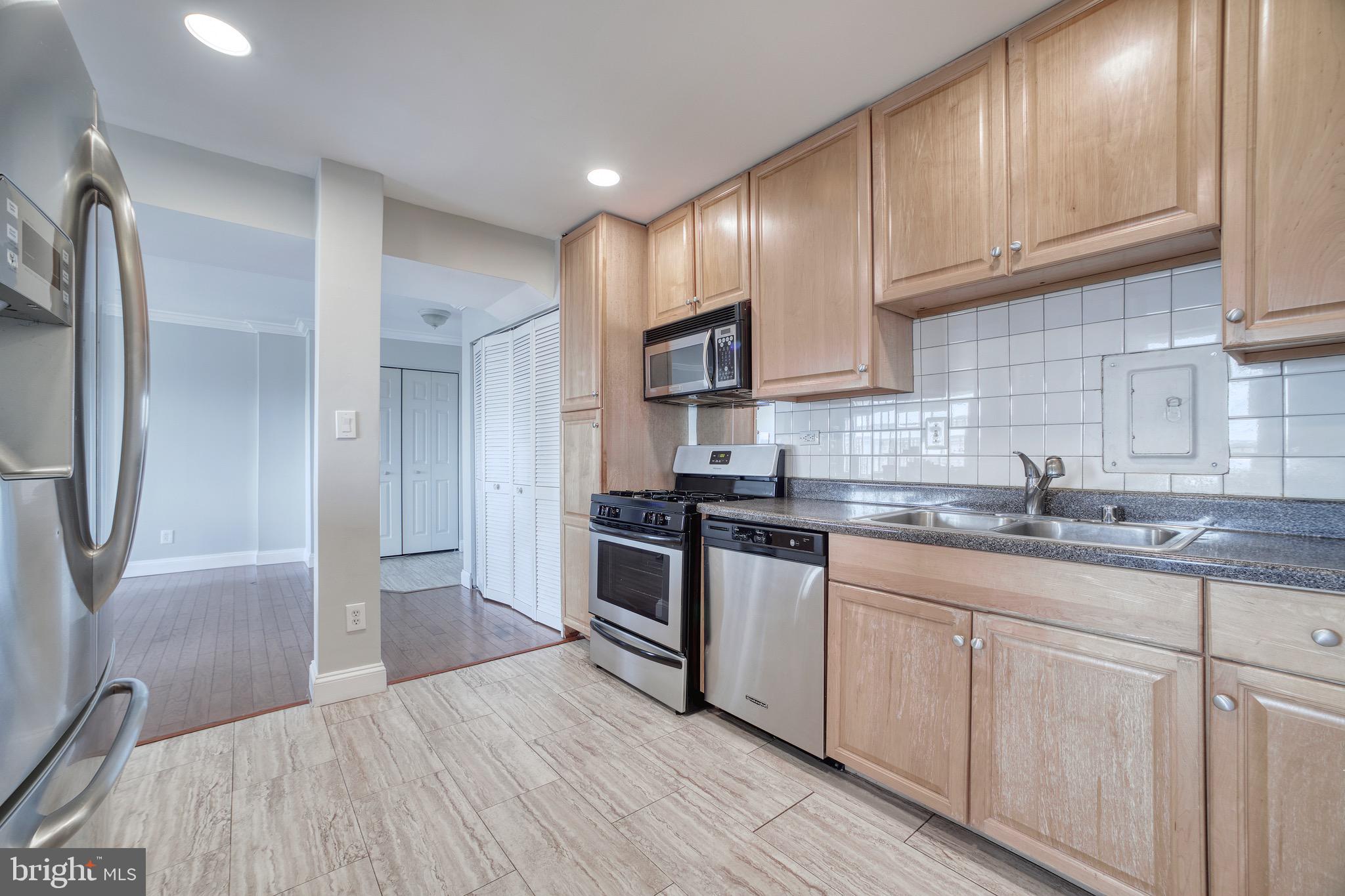 PAVILION ON THE PARK - Residential