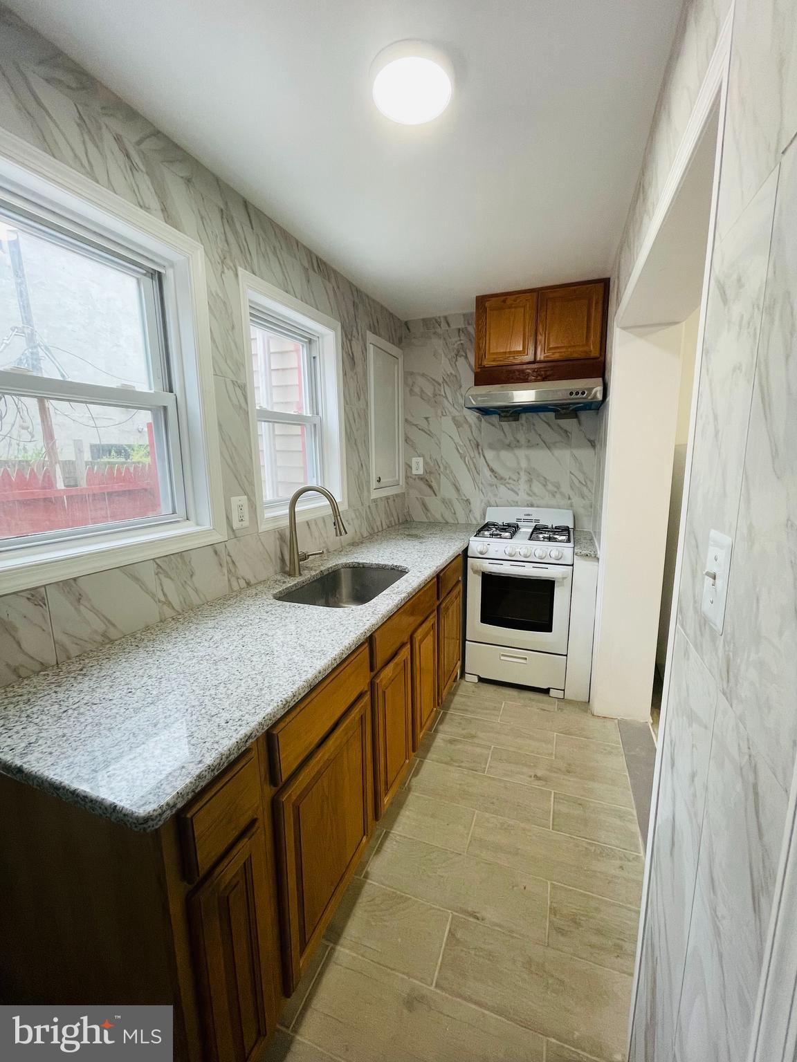 KENSINGTON - Residential