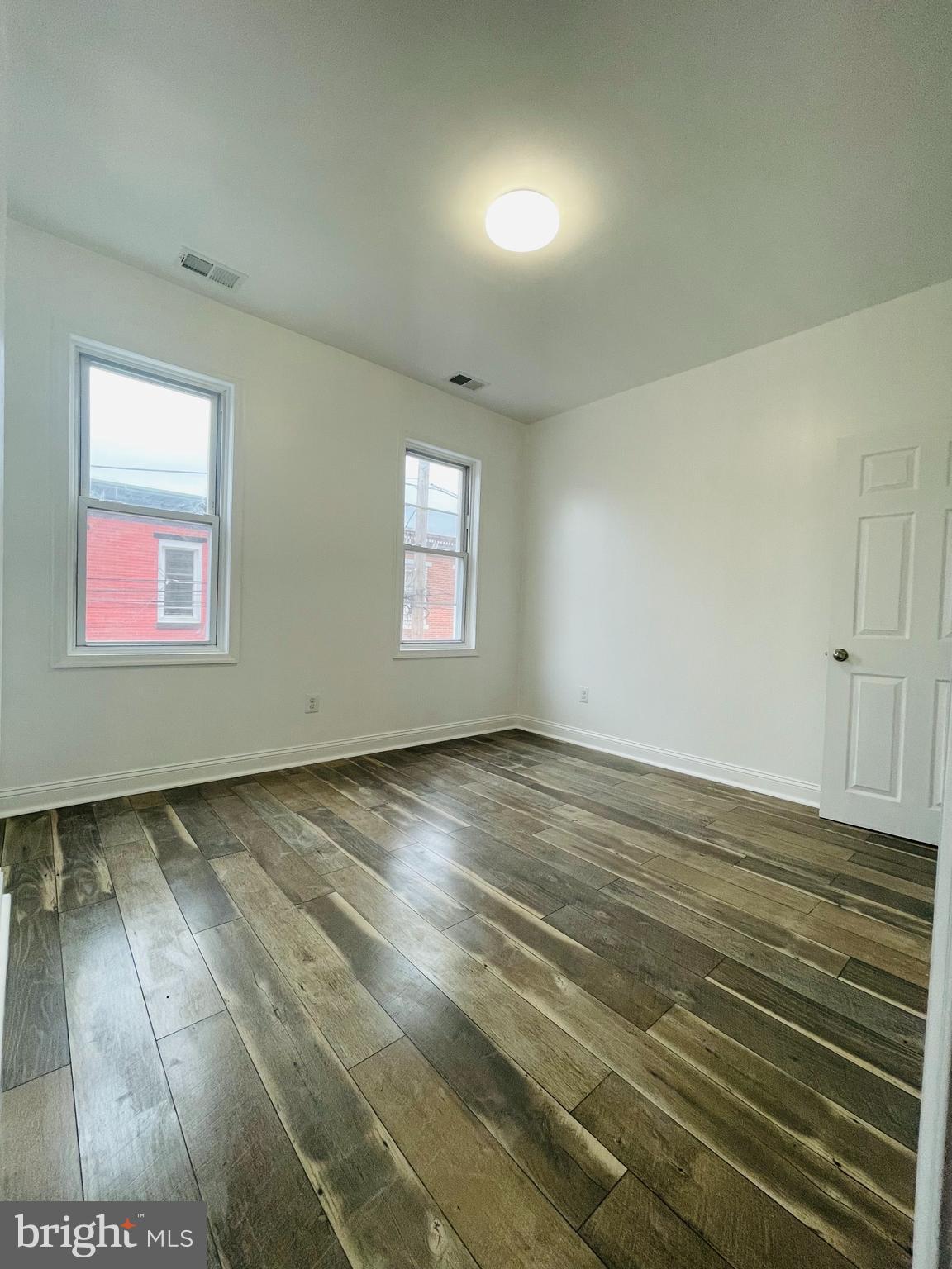 KENSINGTON - Residential