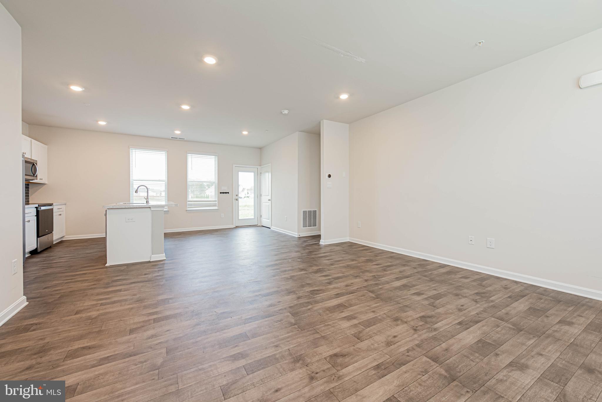 SOUTHERN FLDS - Residential