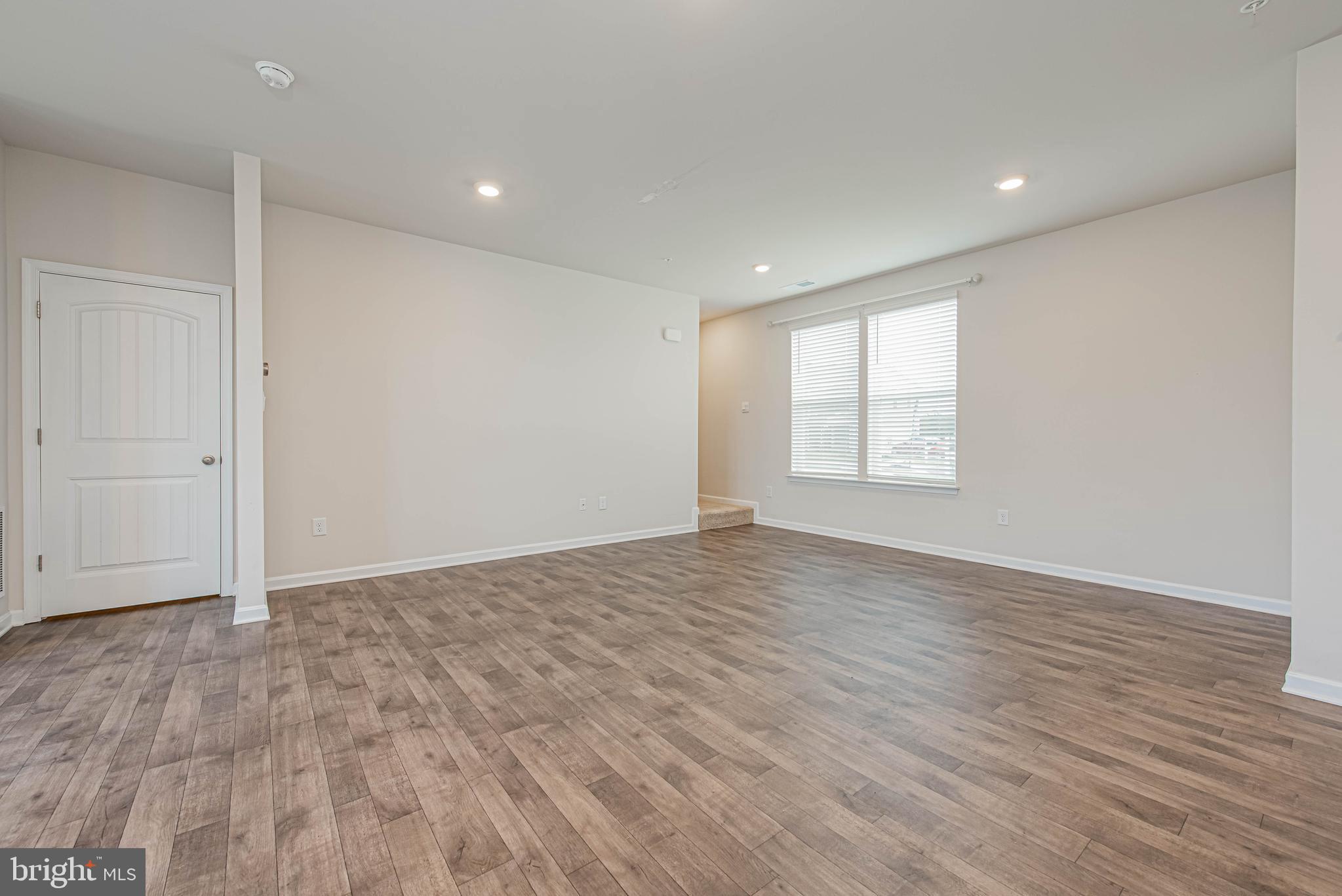 SOUTHERN FLDS - Residential