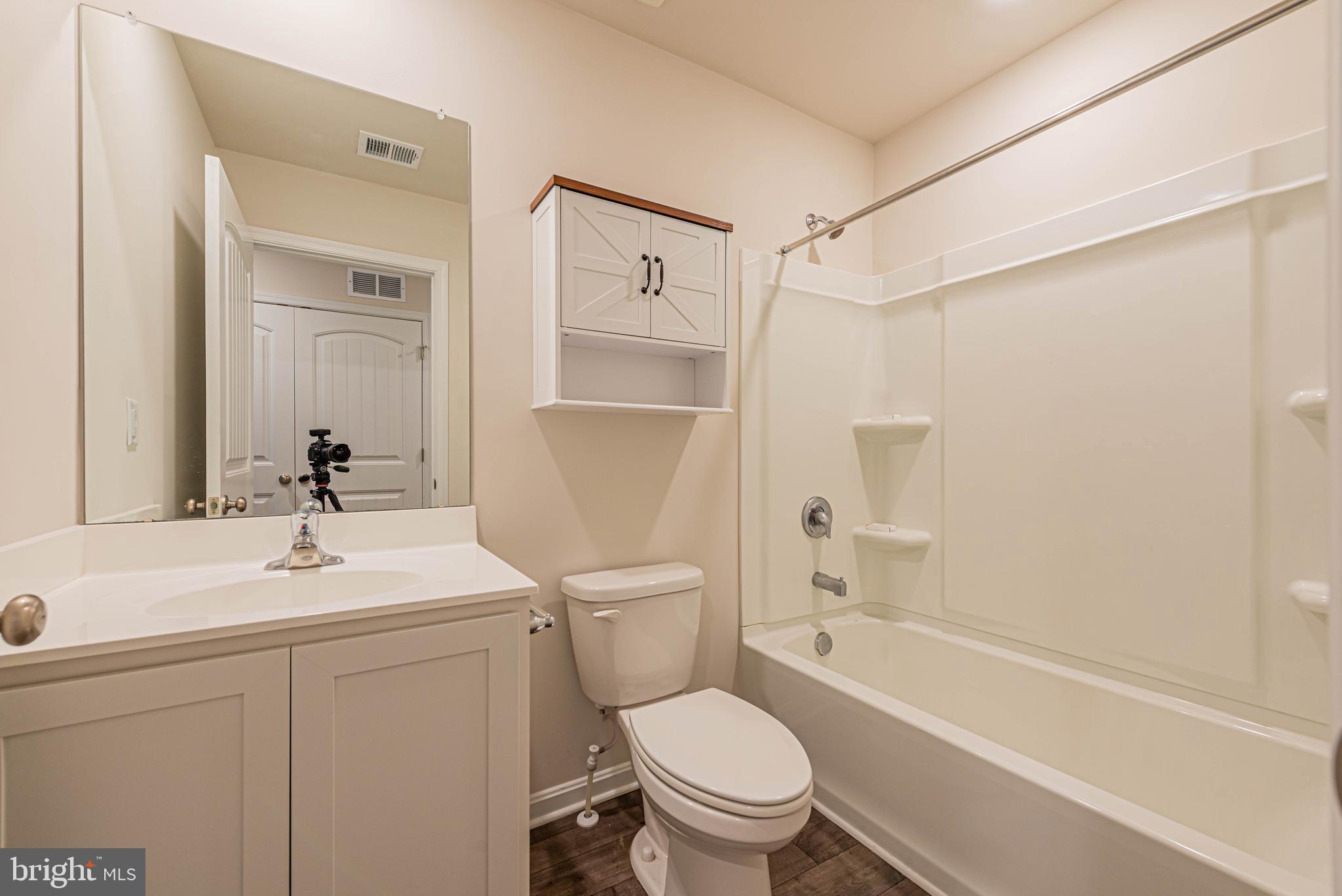 SOUTHERN FLDS - Residential