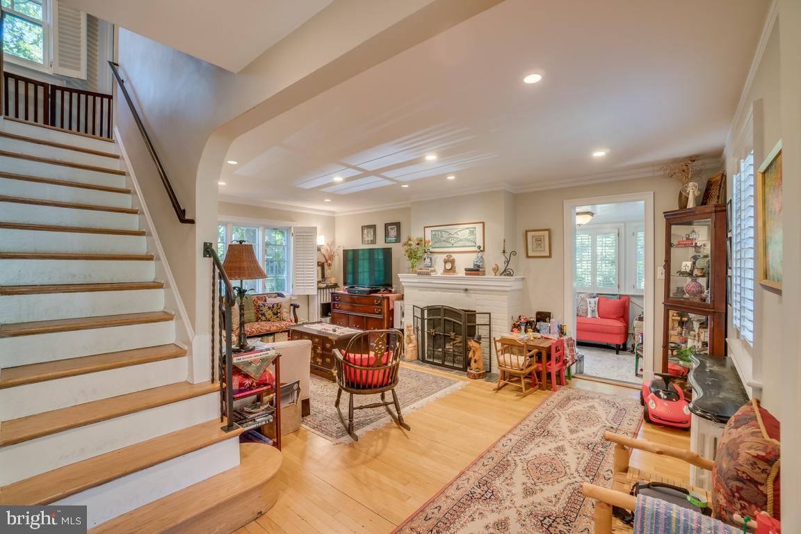 AURORA HILLS - Residential Lease